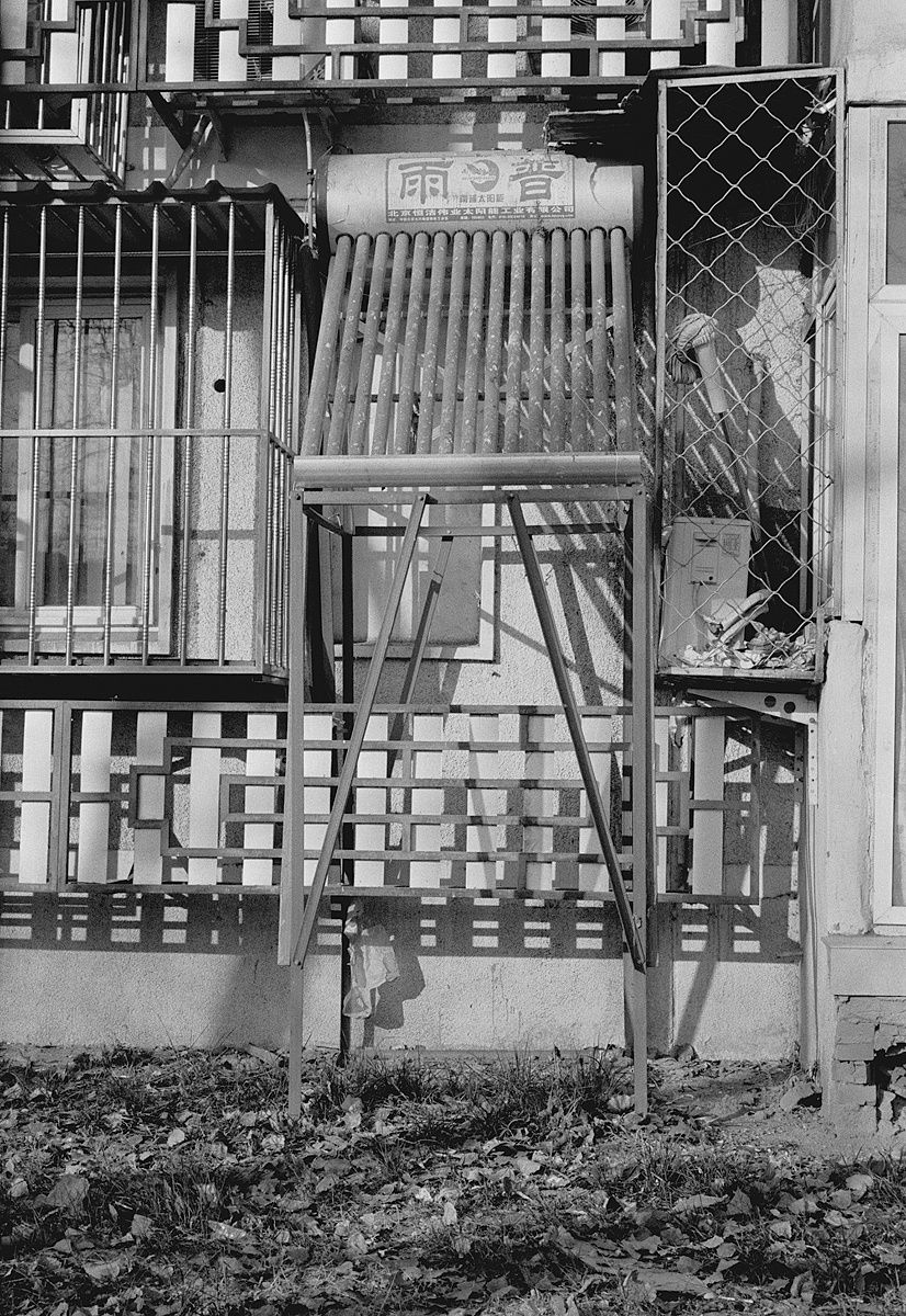 Untitled, Beijing, China, 2009 Archival Pigment Print on Hahnemuhle Photo Rag, 21x17" Edition of Three