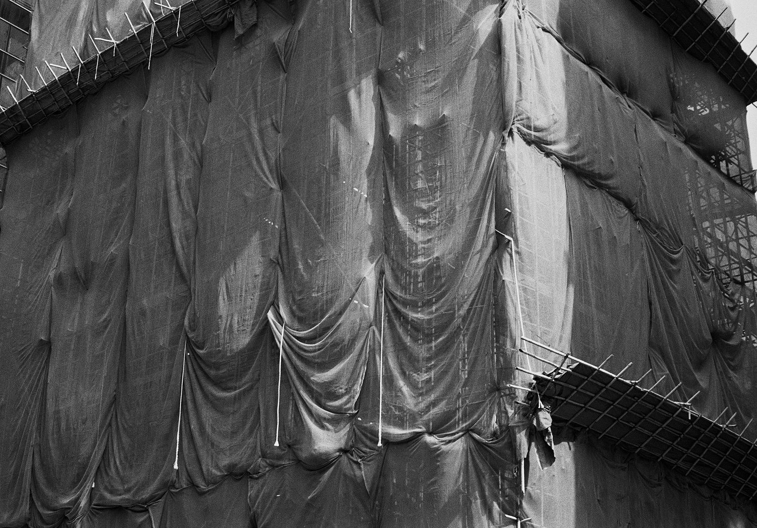 Untitled, Hong Kong, 2012 Archival Pigment Print on Hahnemuhle Photo Rag, 17x21" Edition of Three