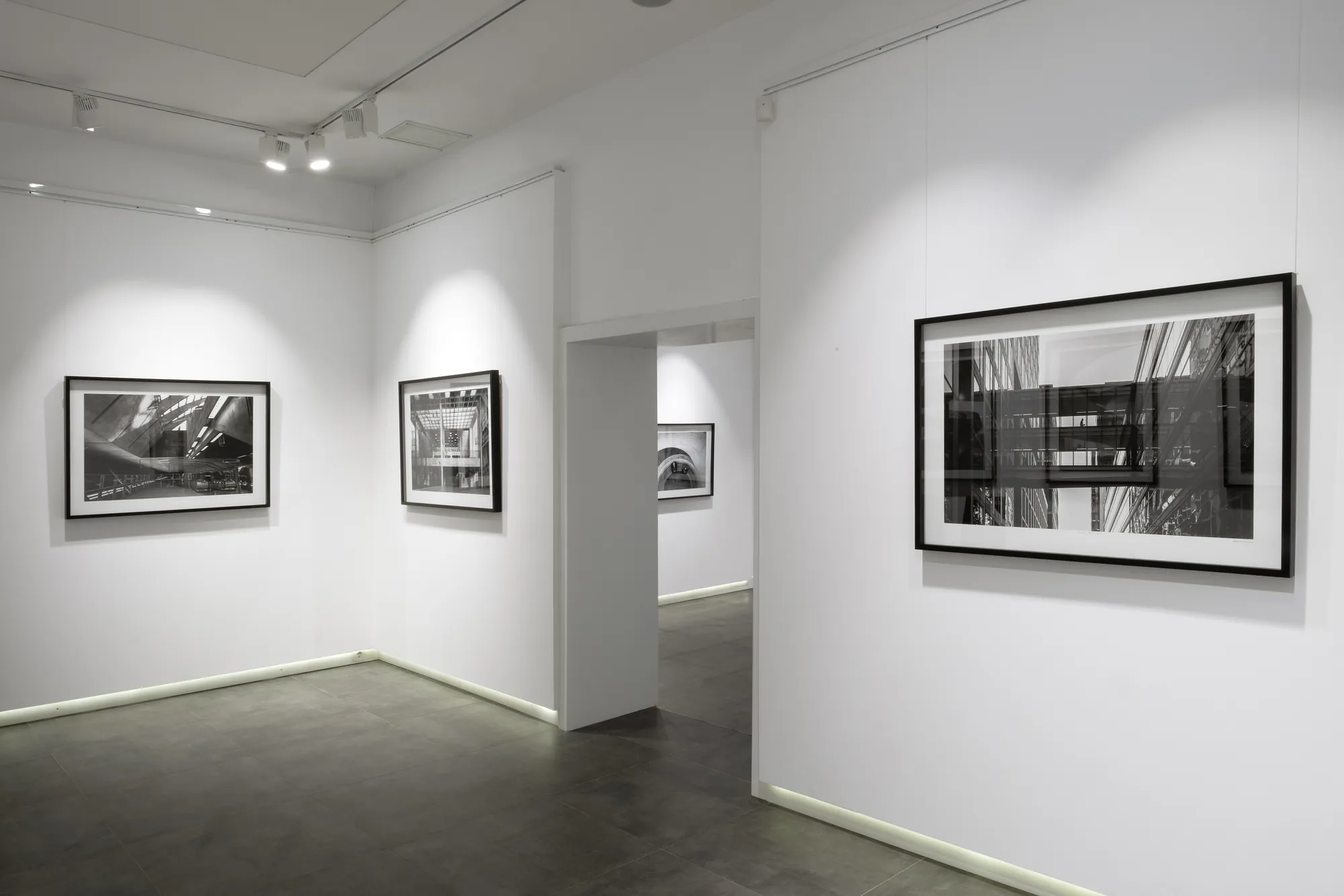 Metropolis Chronicles: Capturing Urban Architecture and Humanity