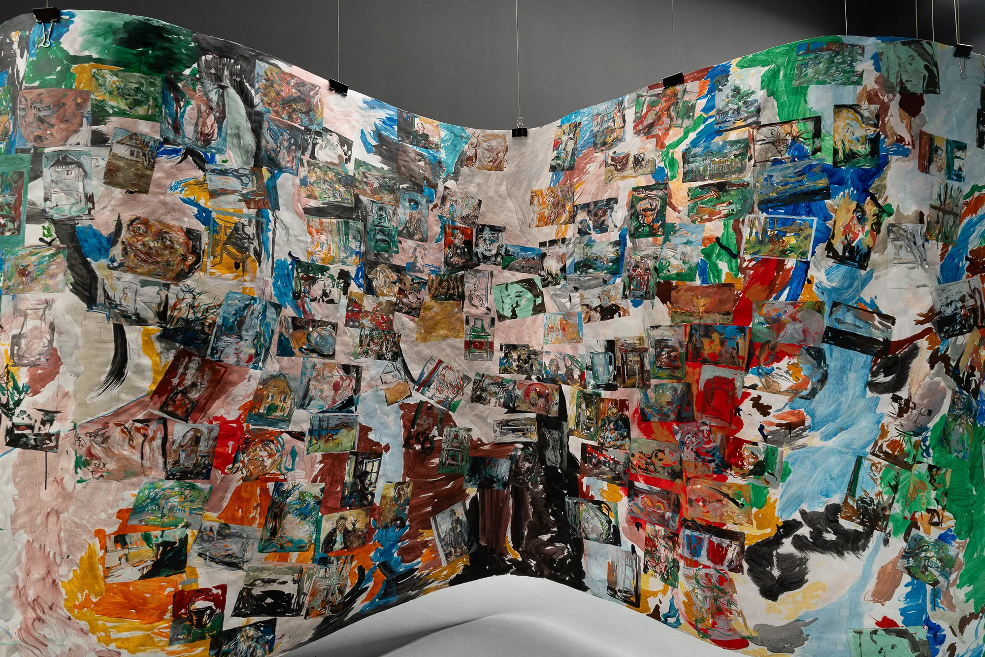 ANCA MUREȘAN: PAINTING UNBOUND