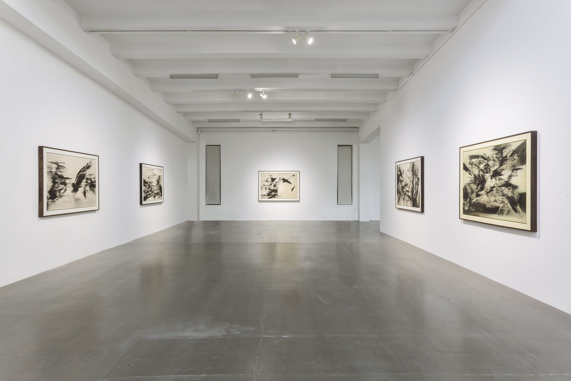 計白守黑—楊識宏意識流系列近作展