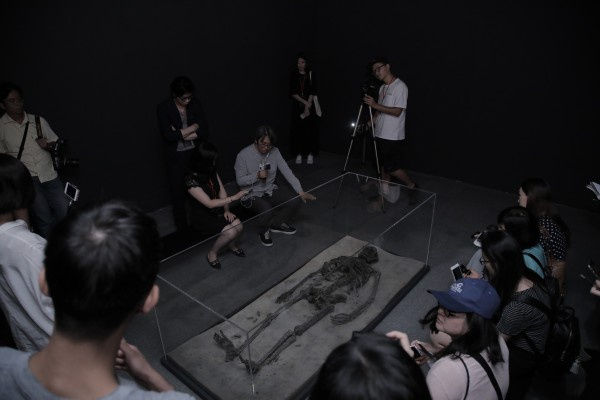 世一場自願非願的遊浮—李真個展