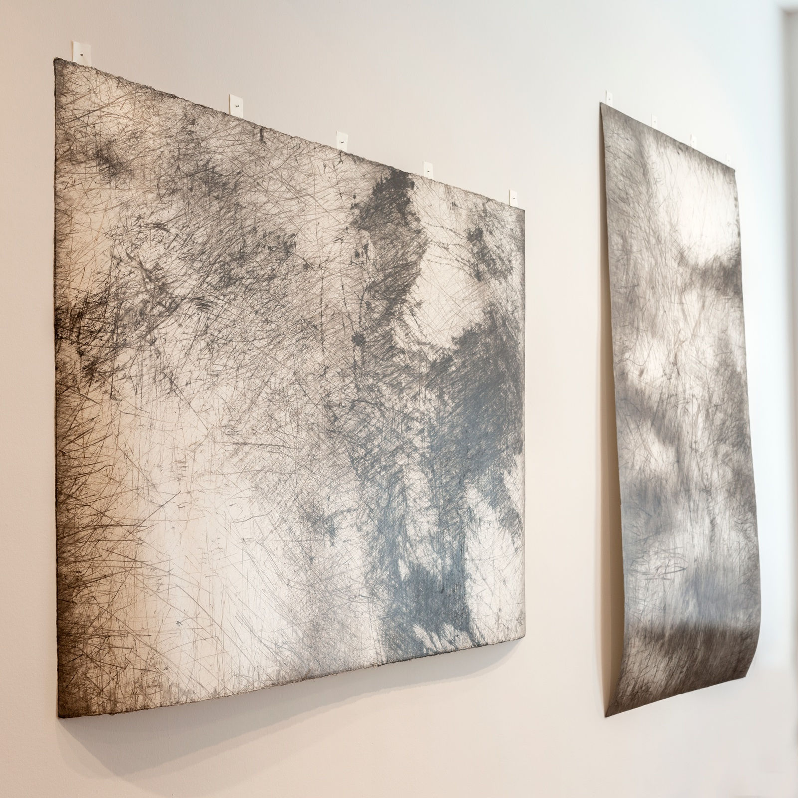 Ausstellungsansicht: After the burn, Konza Prairie Drawings, Erin Wiersma, 2022