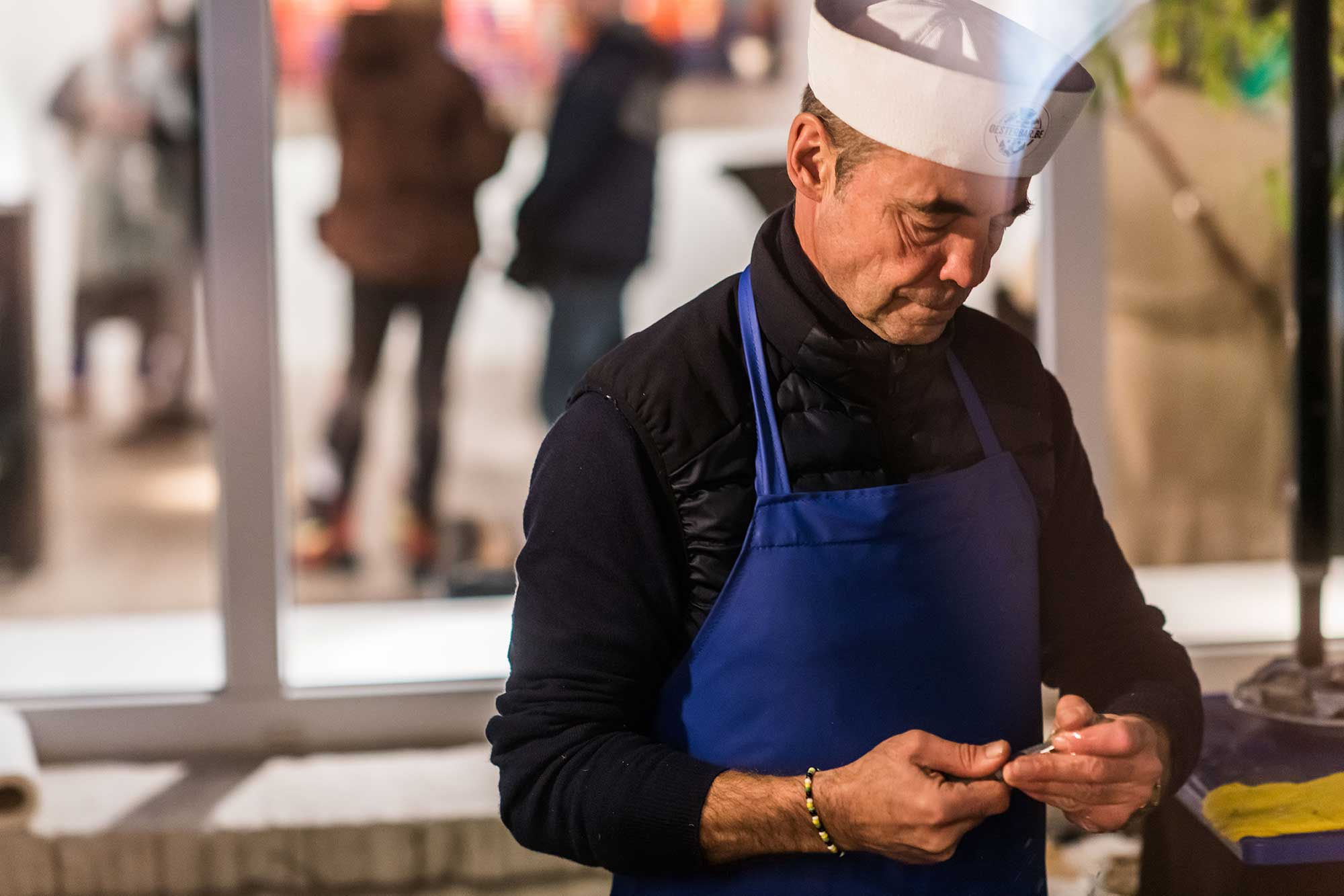 BLOSSOM OF COLOR: ZHUANG HONG-YI