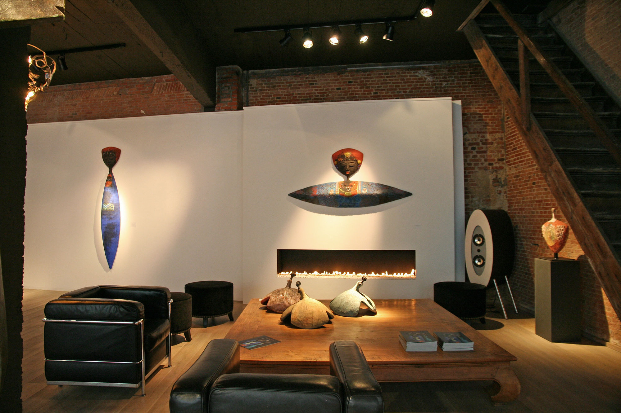 ETIYÉ DIMMA POULSEN: BLUE OBESSION