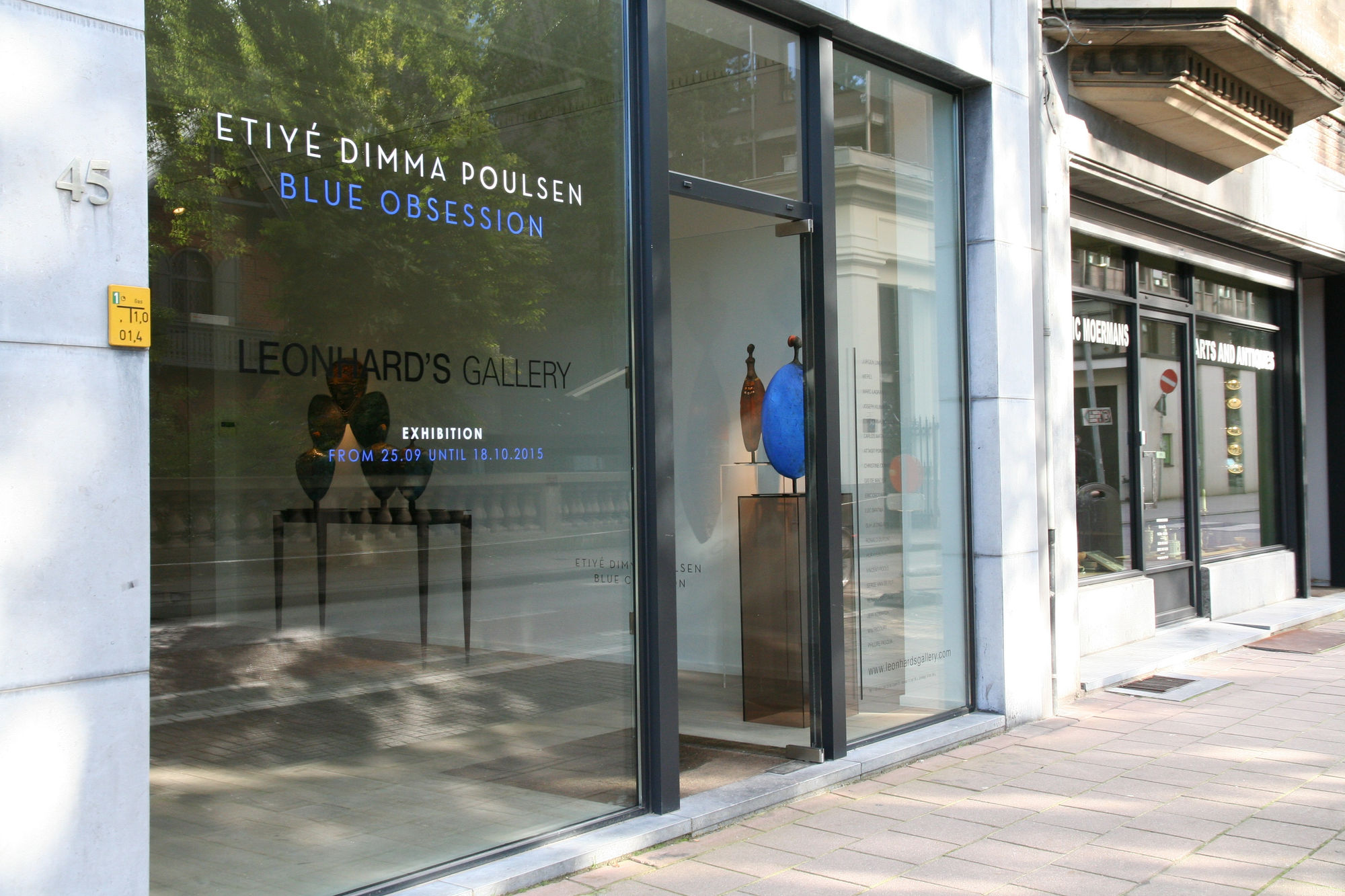 ETIYÉ DIMMA POULSEN: BLUE OBESSION