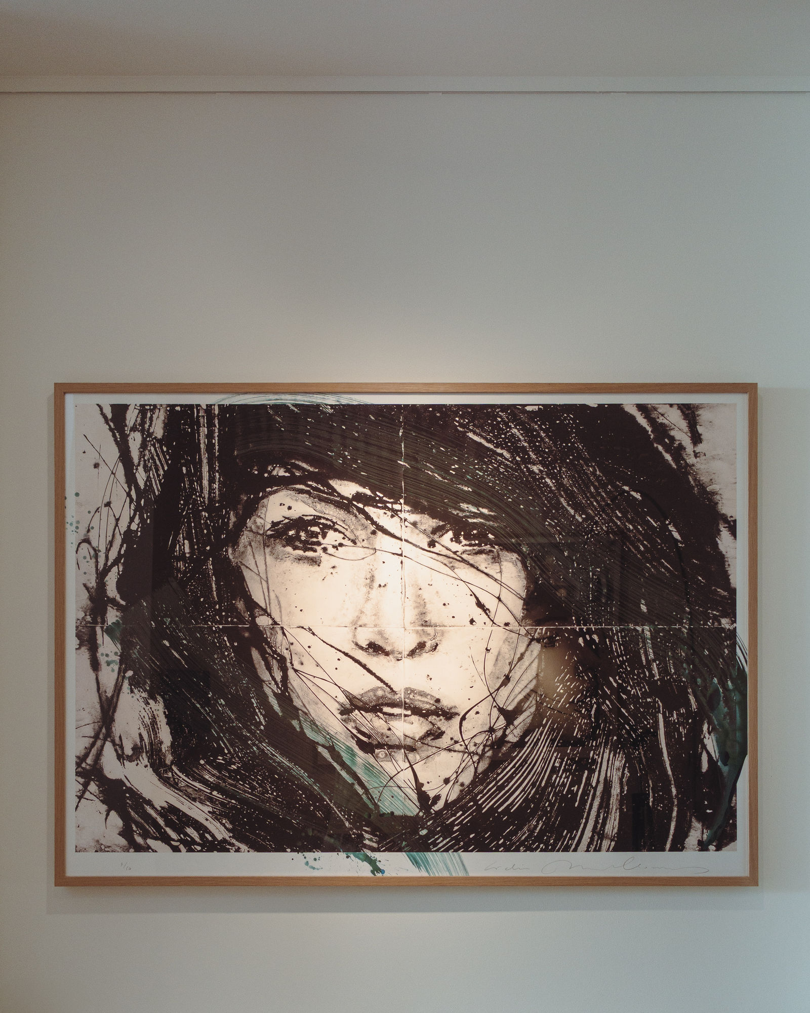 LÍDIA MASLLORENS: AND WE LET THE AFTERNOON PASS AND YOU LOOK AT ME