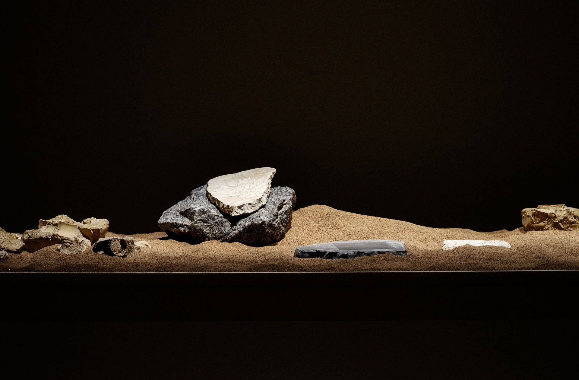 Exhibition Ilmoille haihtuvat polut, Saarijärvi Museum, Finland.