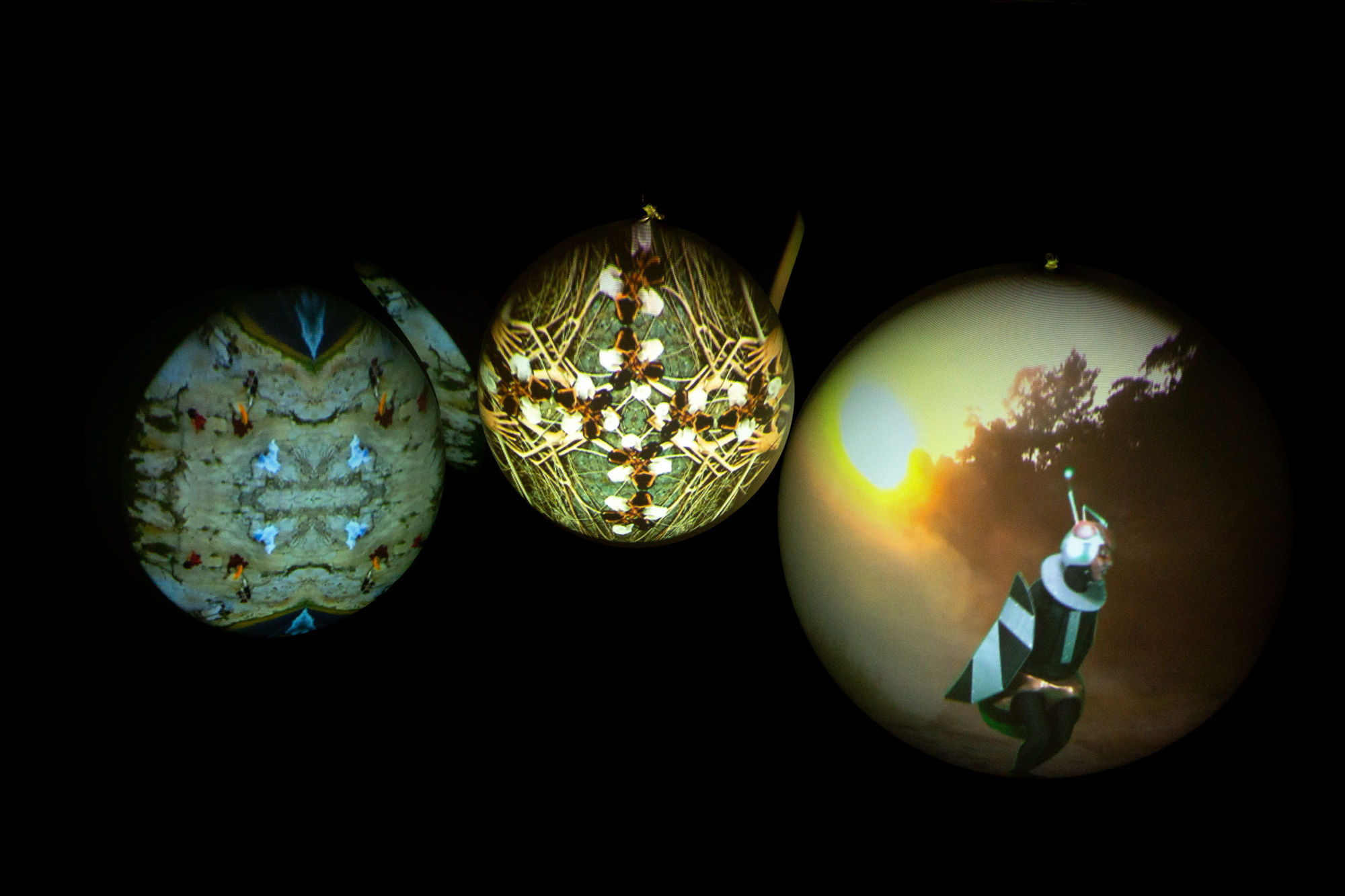 What color is the scent? Installation