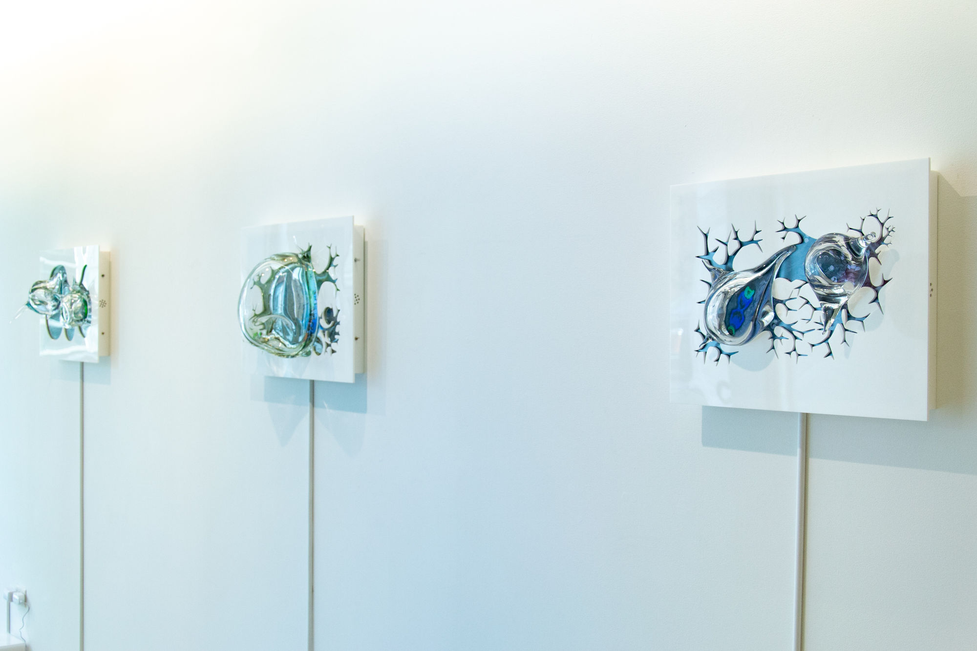 What color is the scent? Installation