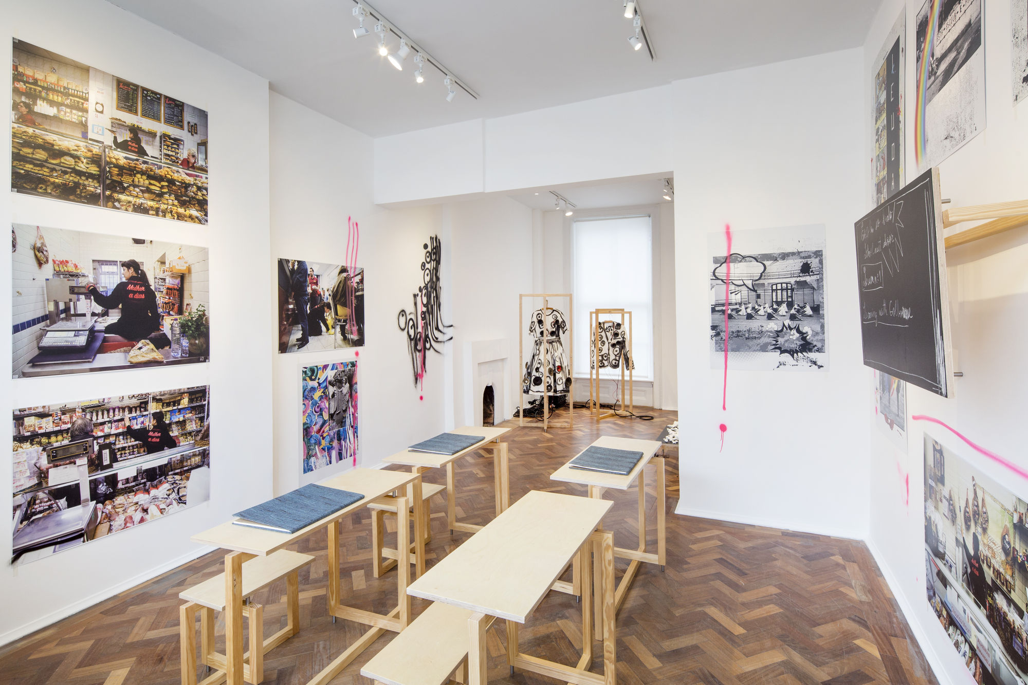 Escola ao lado | School next door