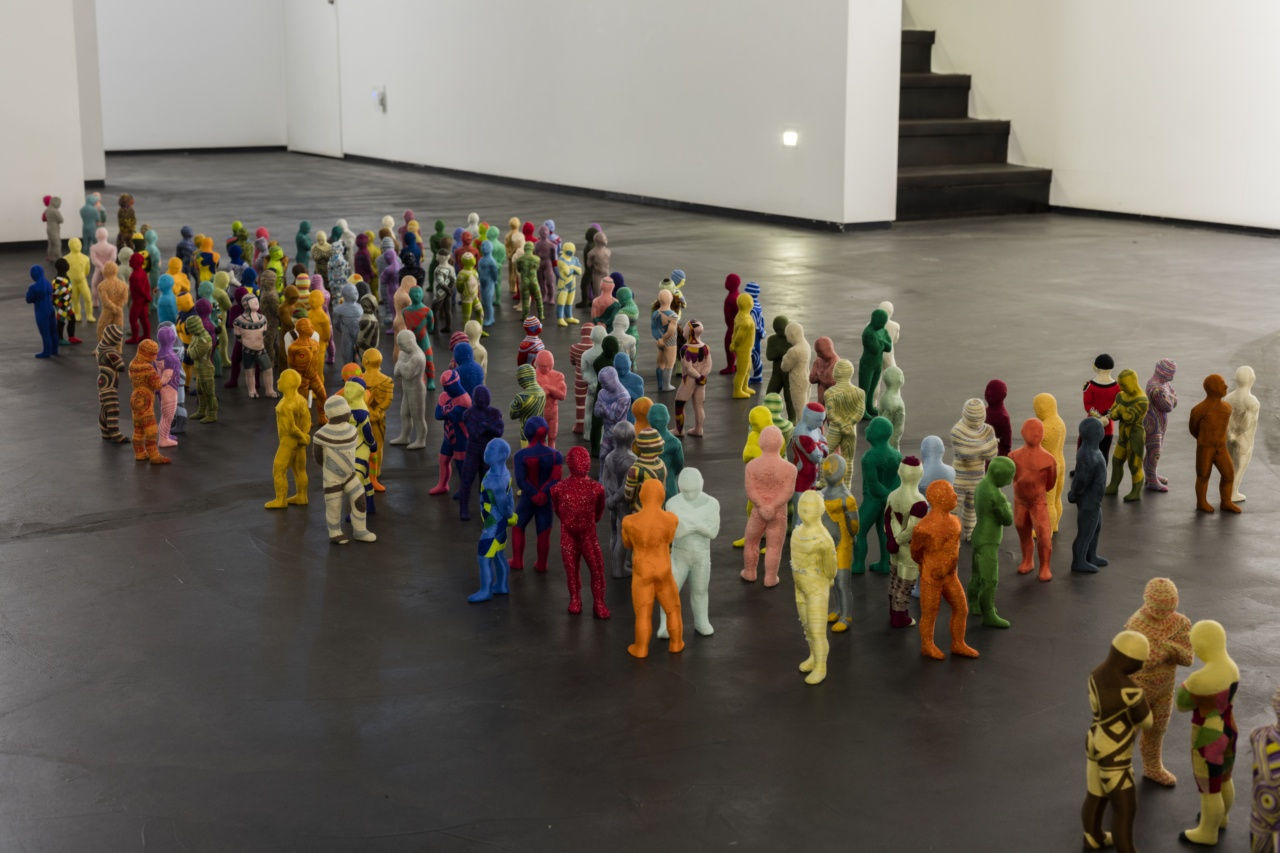 TOUCH-INDUCING COLORS