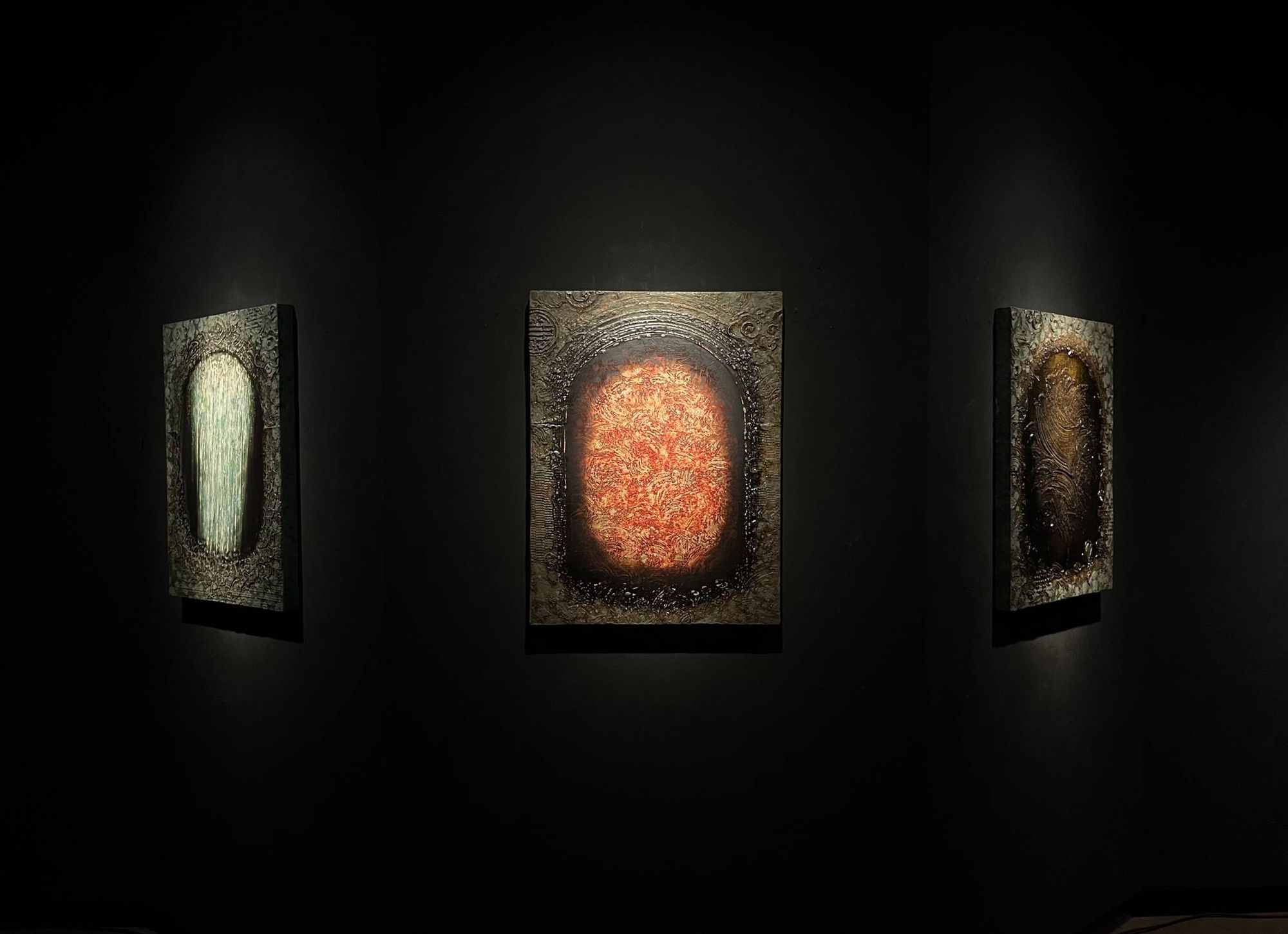 ENTRUSTING TO EMPTINESS