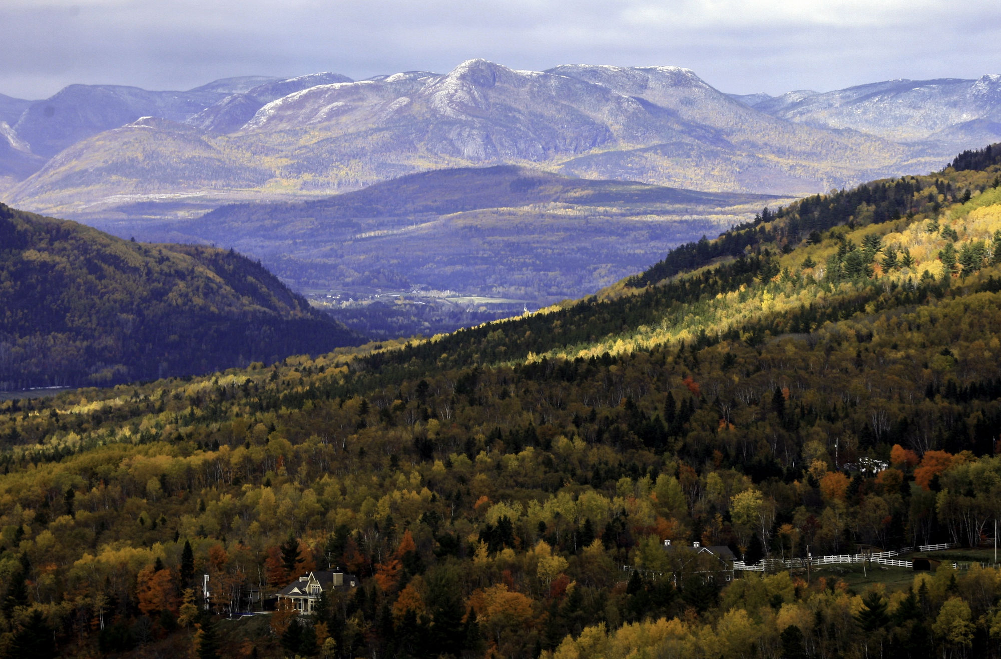 Monts en Charlevoix, Baie-St-Paul, QC, 2012 18 x 30 in., Ed. 10