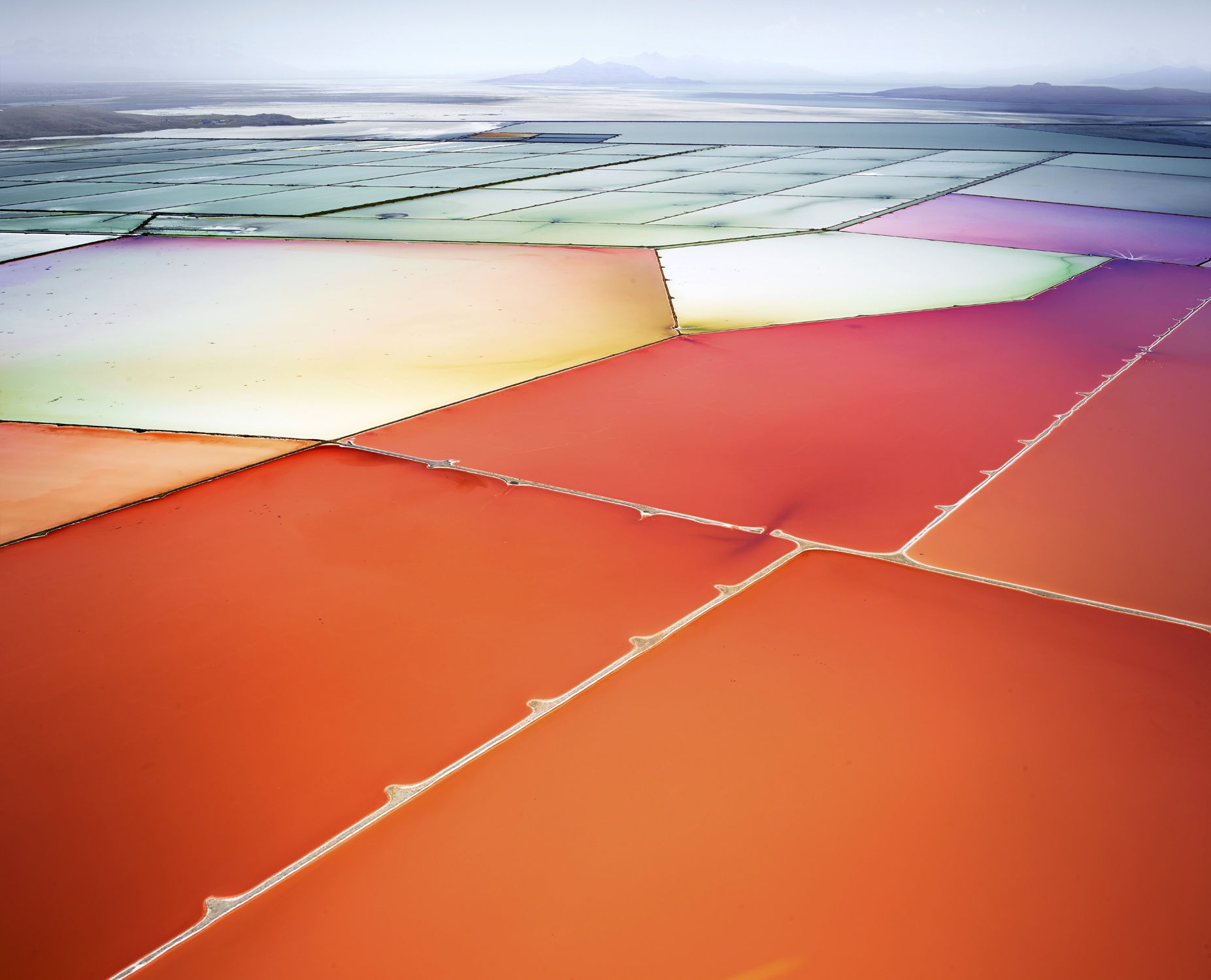 Saltern Study 10 Great Salt Lake, UT, 2015 21 x 26 in., Ed. 7 & 2AP 32 x 40 in., Ed. 7 & 2AP 44 x 55 in., Ed. 10 & 2AP 59 x 73 1/2 in., Ed. 5 & 2AP