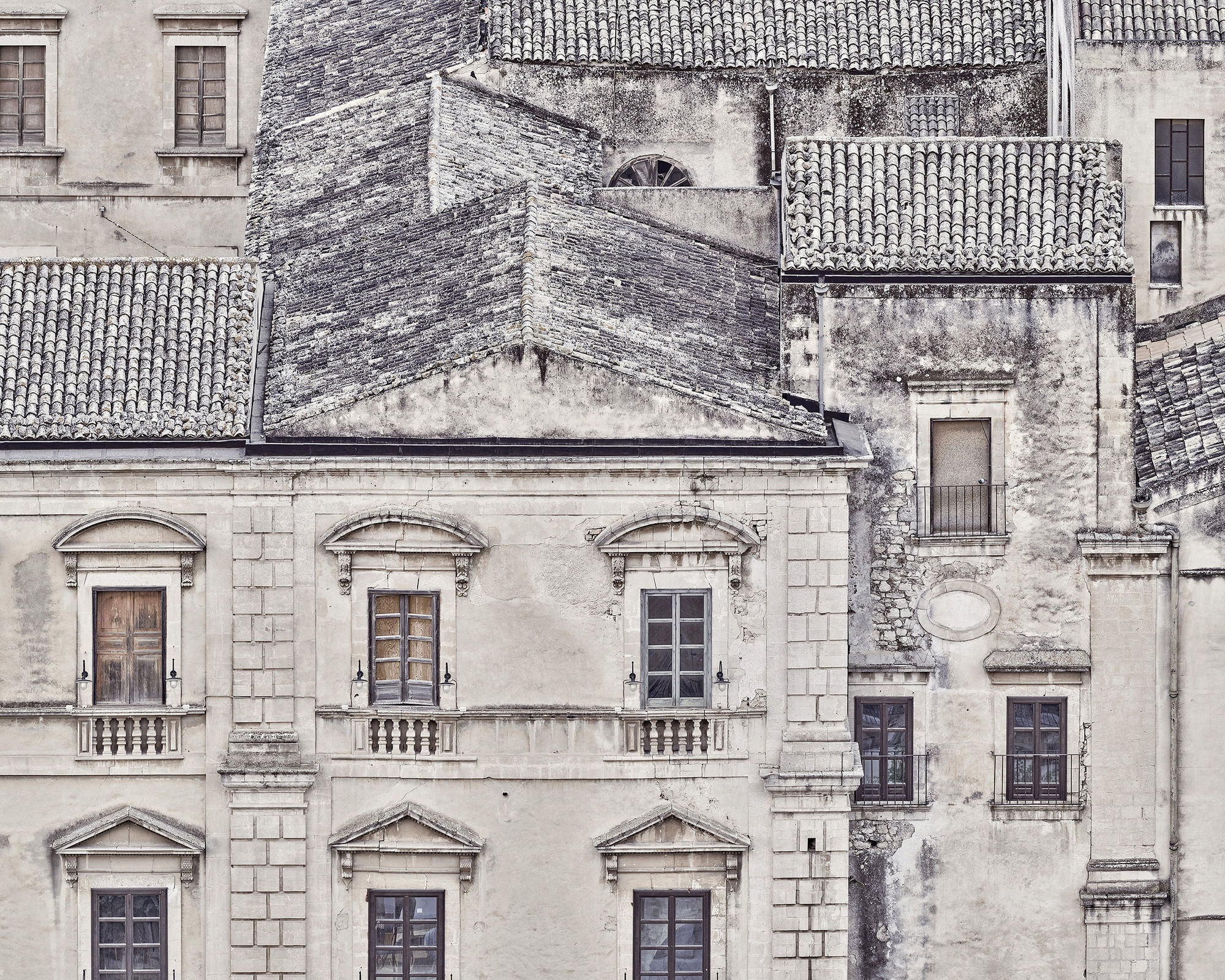 Modica 01, Sicily, Italy 21 x 26 in., Ed. 7 & 2AP 32 x 40 in., Ed. 7 & 2AP 44 x 55 in., Ed. 10 & 2AP 59 x 73 1/2 in., Ed. 5 & 2AP