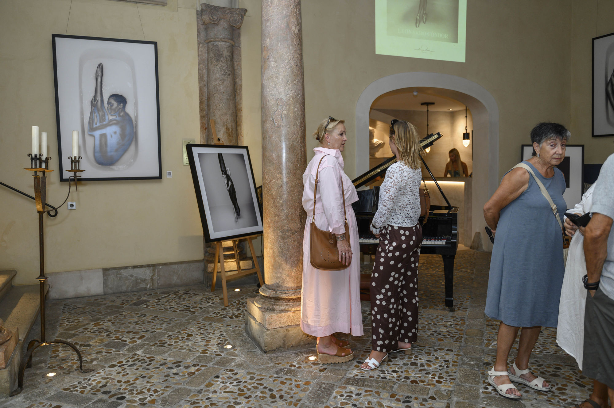 Pre-Nit del Art Exhibition Leonardo Cóndor