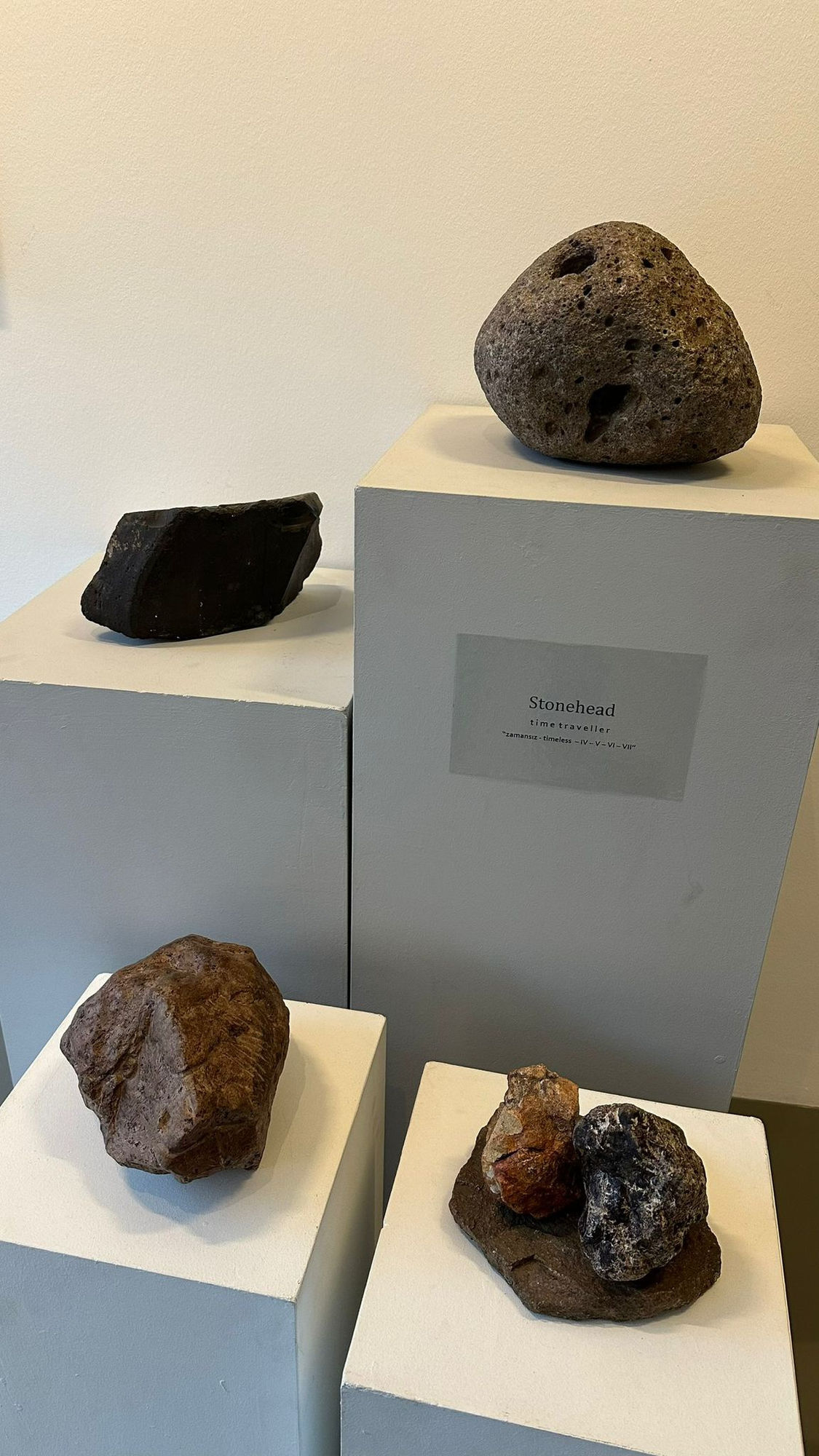 Raziye Kubat, Stonehead-Time Traveller, 2024 Curator: M. Wenda Koyuncu Installation shot