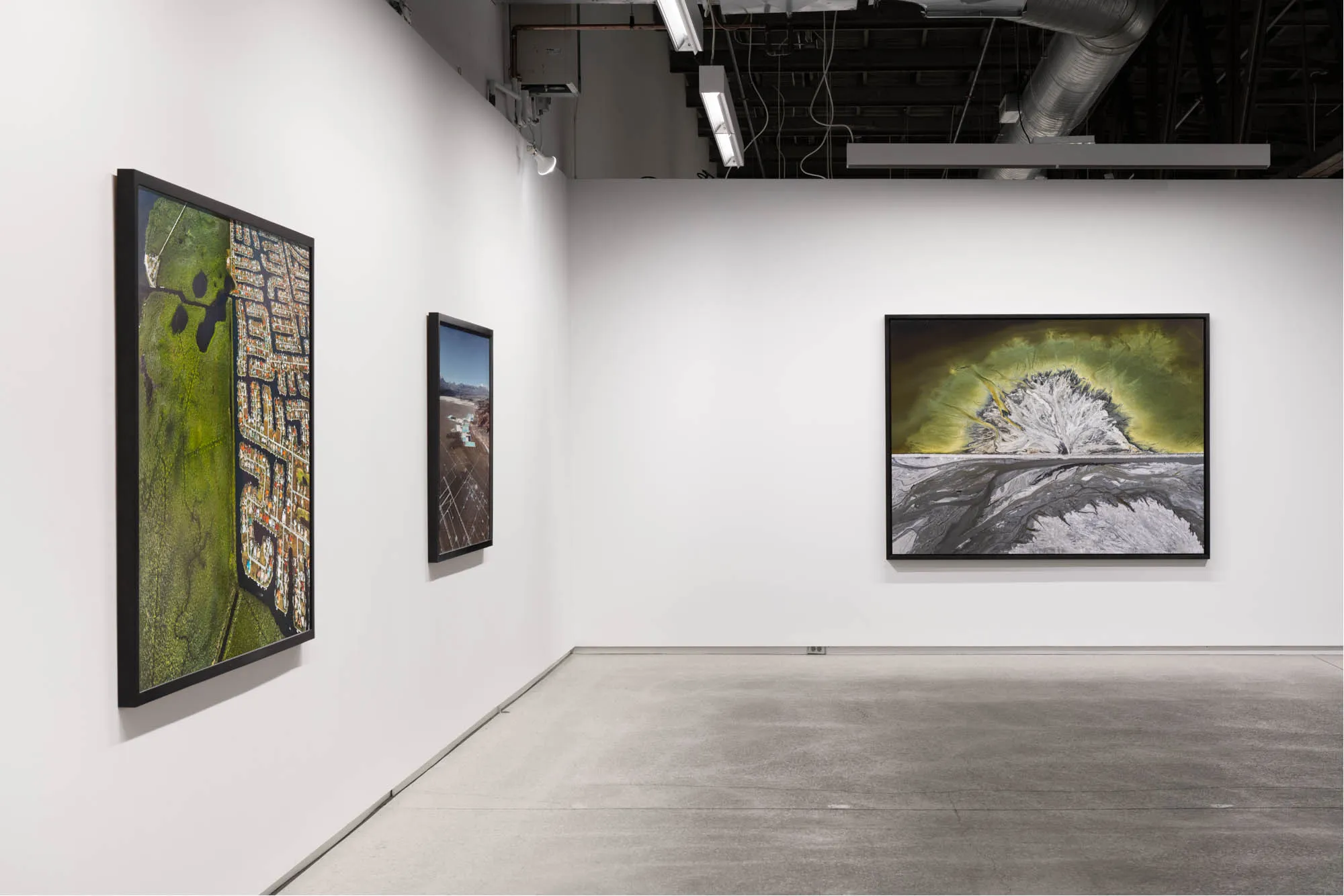 Edward Burtynsky 2023, vue d'installation. © Paul Litherland