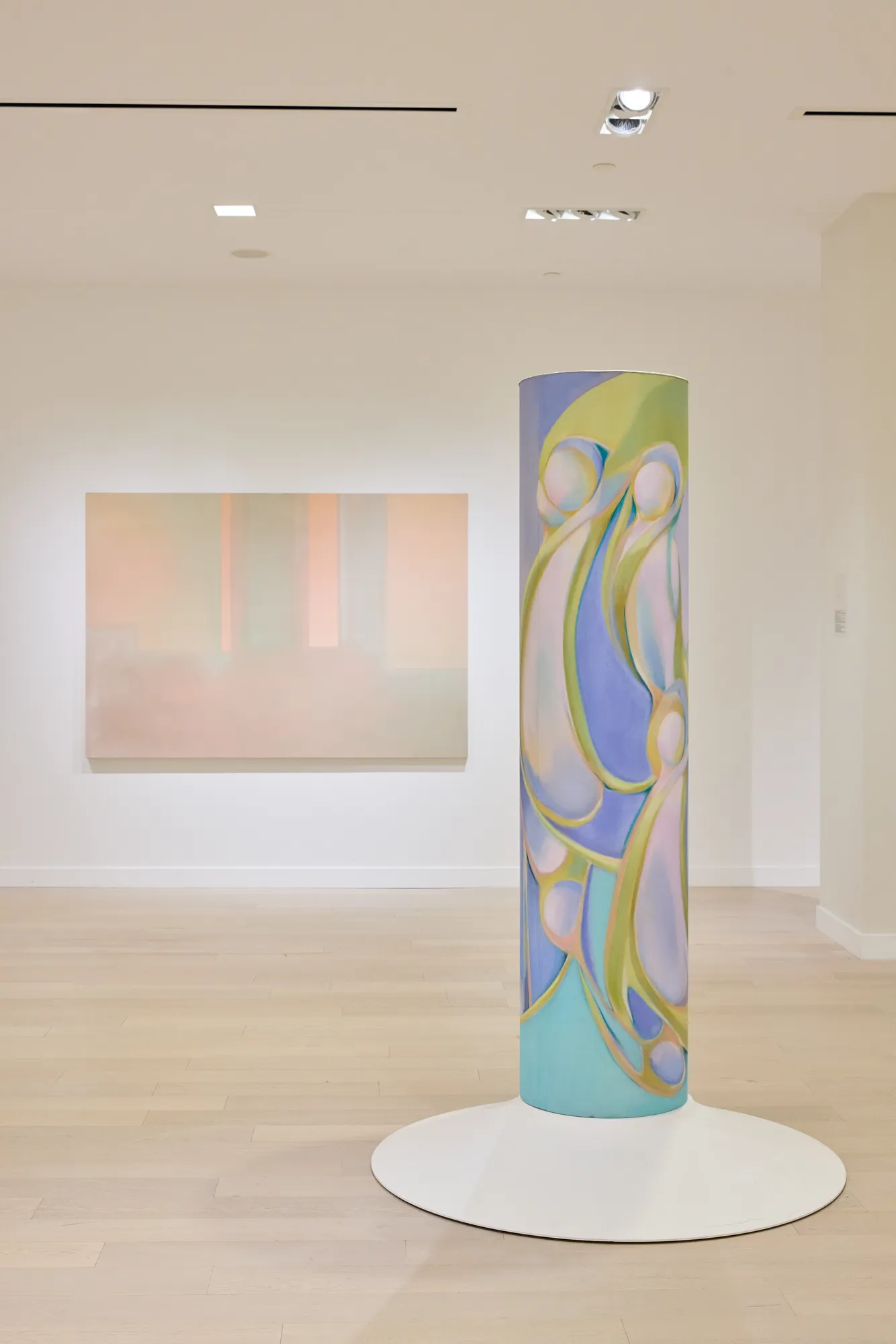 Holt Renfrew Ogilvy, Comme le geste soutient la forme, 2025, vue d'installation. © Marjorie Guindon