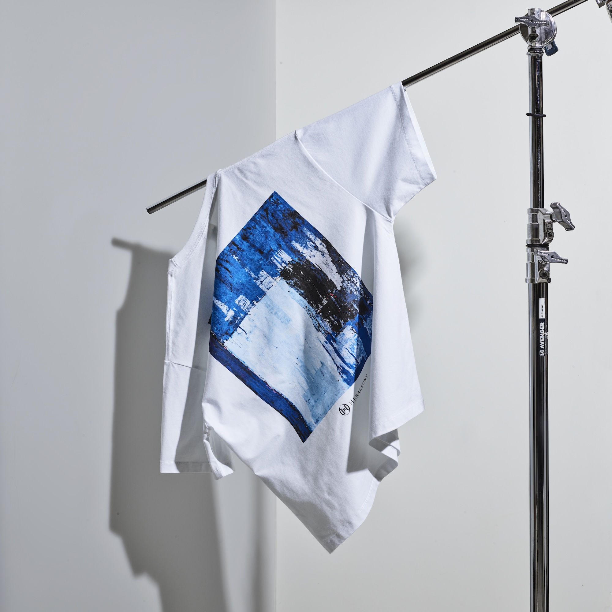 バックプリントTシャツ　¥9,900