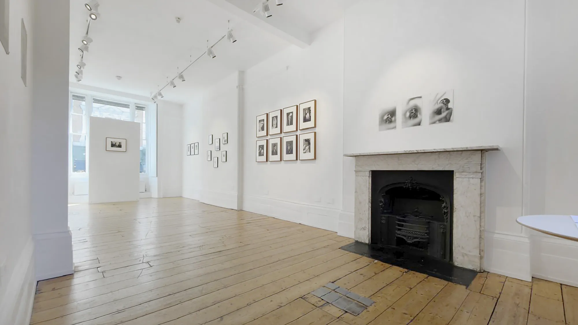 Through Their Eyes: Women Portraying Themselves, Katrien de Blauwer, Sissi Farassat, Janice Guy, E.O. Hoppé, Justine Kurland.