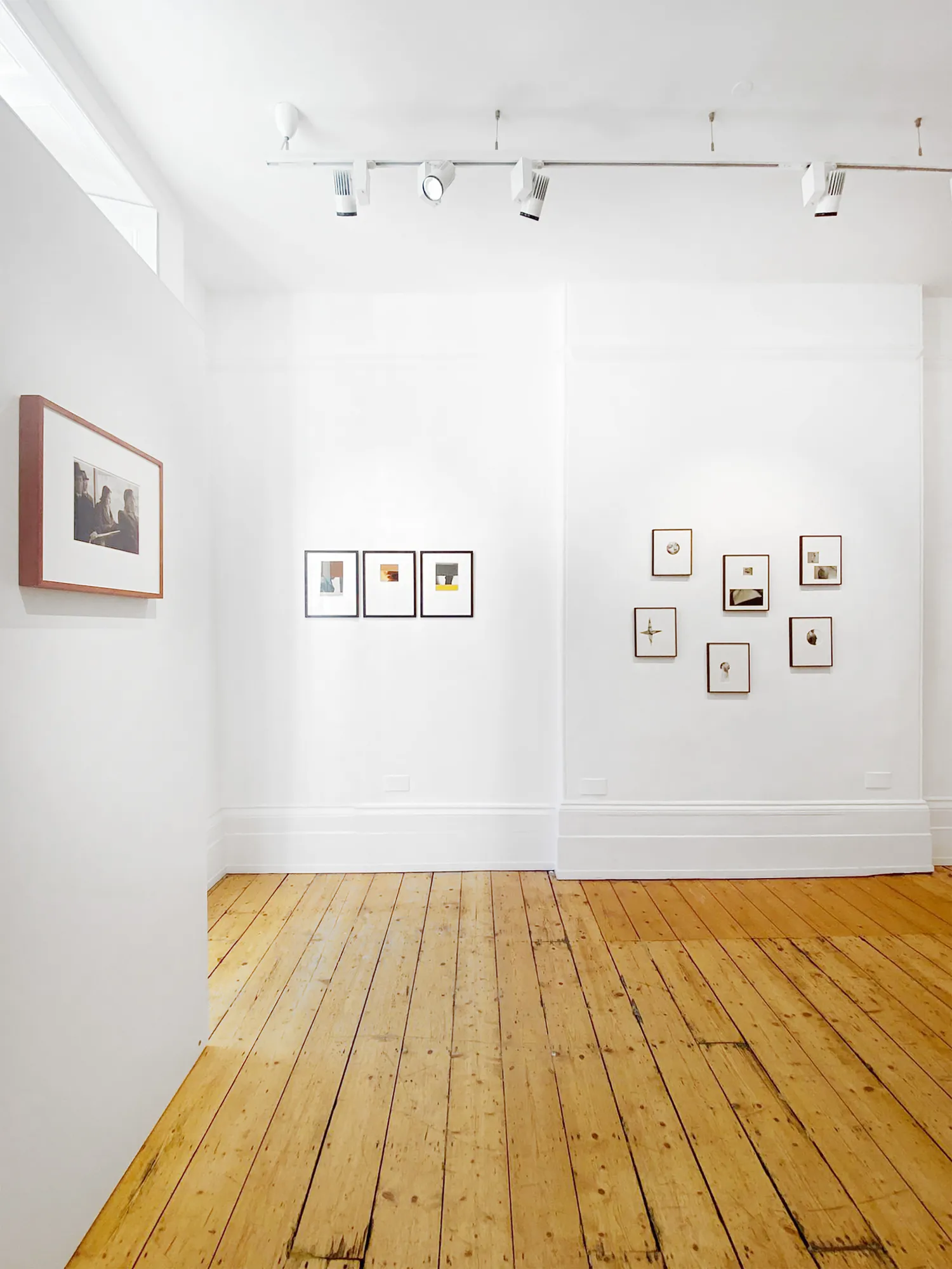 Through Their Eyes: Women Portraying Themselves, Katrien de Blauwer, Sissi Farassat, Janice Guy, E.O. Hoppé, Justine Kurland.