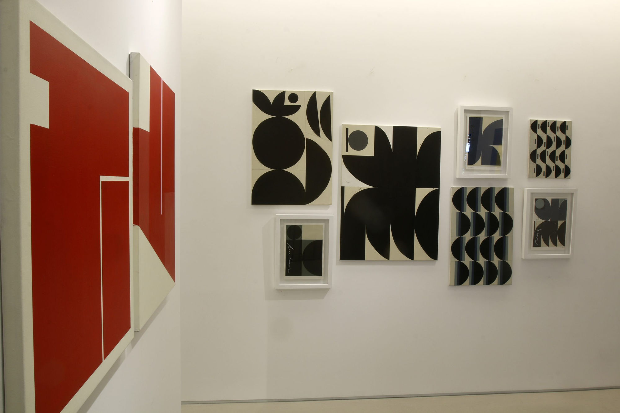 BLUE. RED. DEEP. SQUARE.