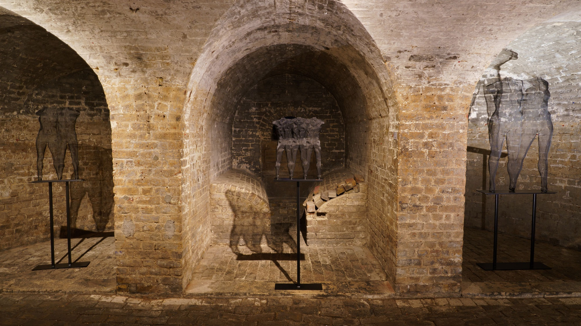 Body Sculptures Ph Laura Scatena