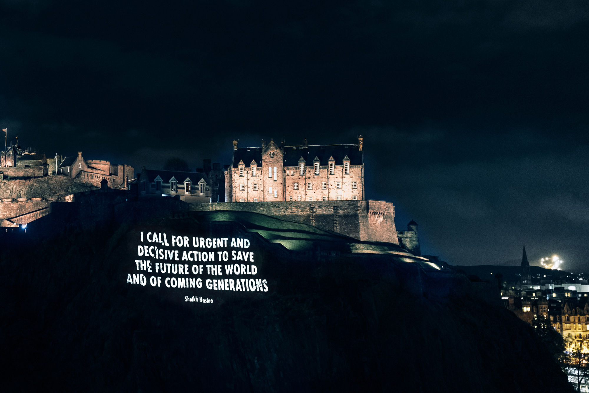 JENNY HOLZER, HURT EARTH