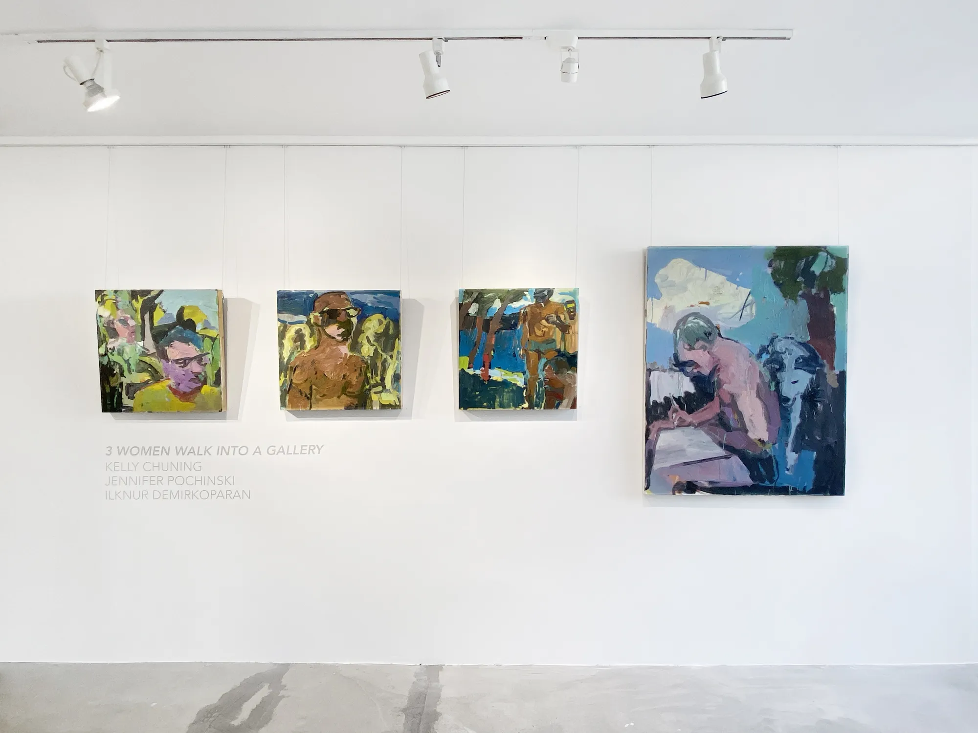 2 Women Walk into a Gallery