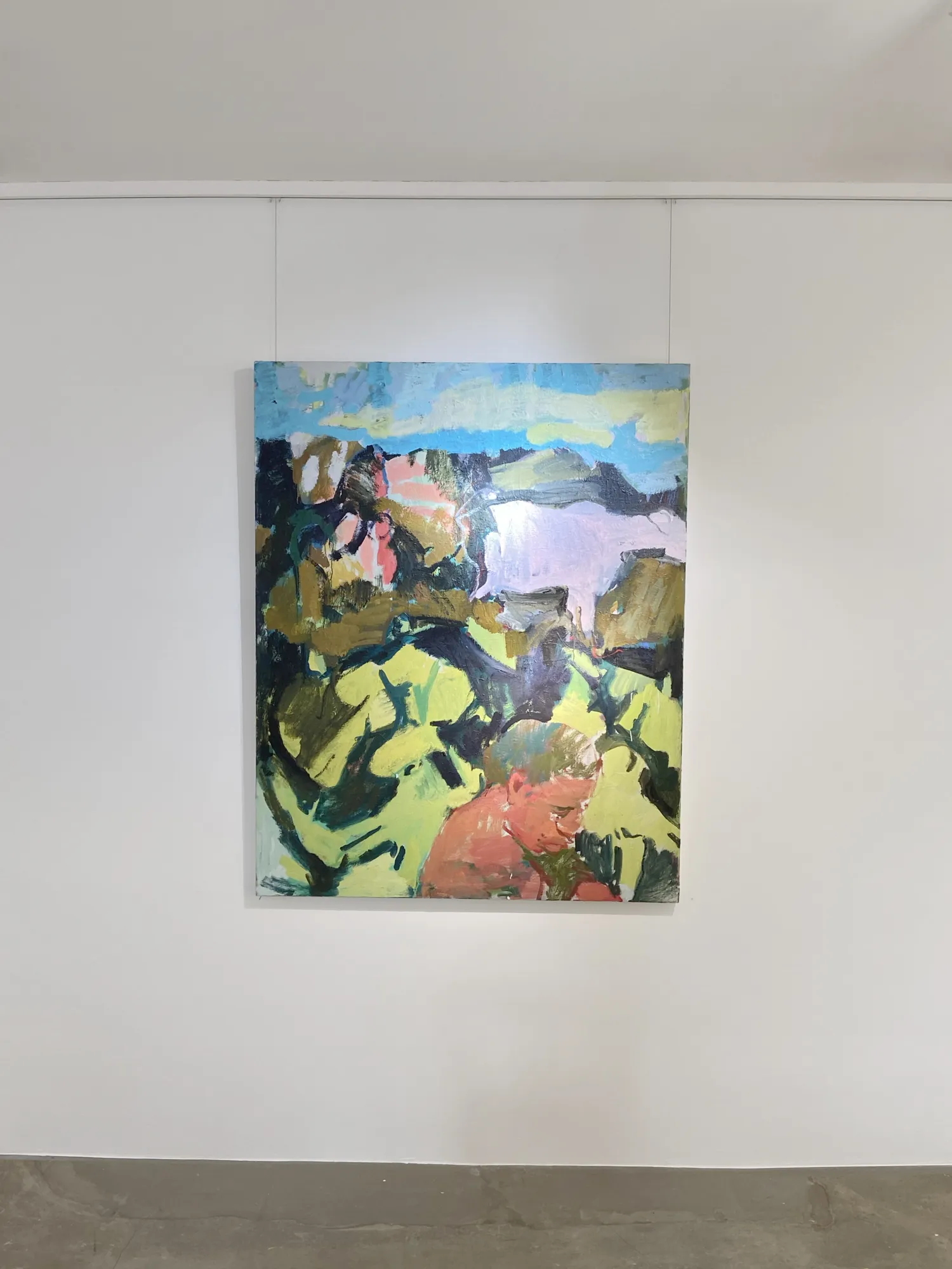 2 Women Walk into a Gallery