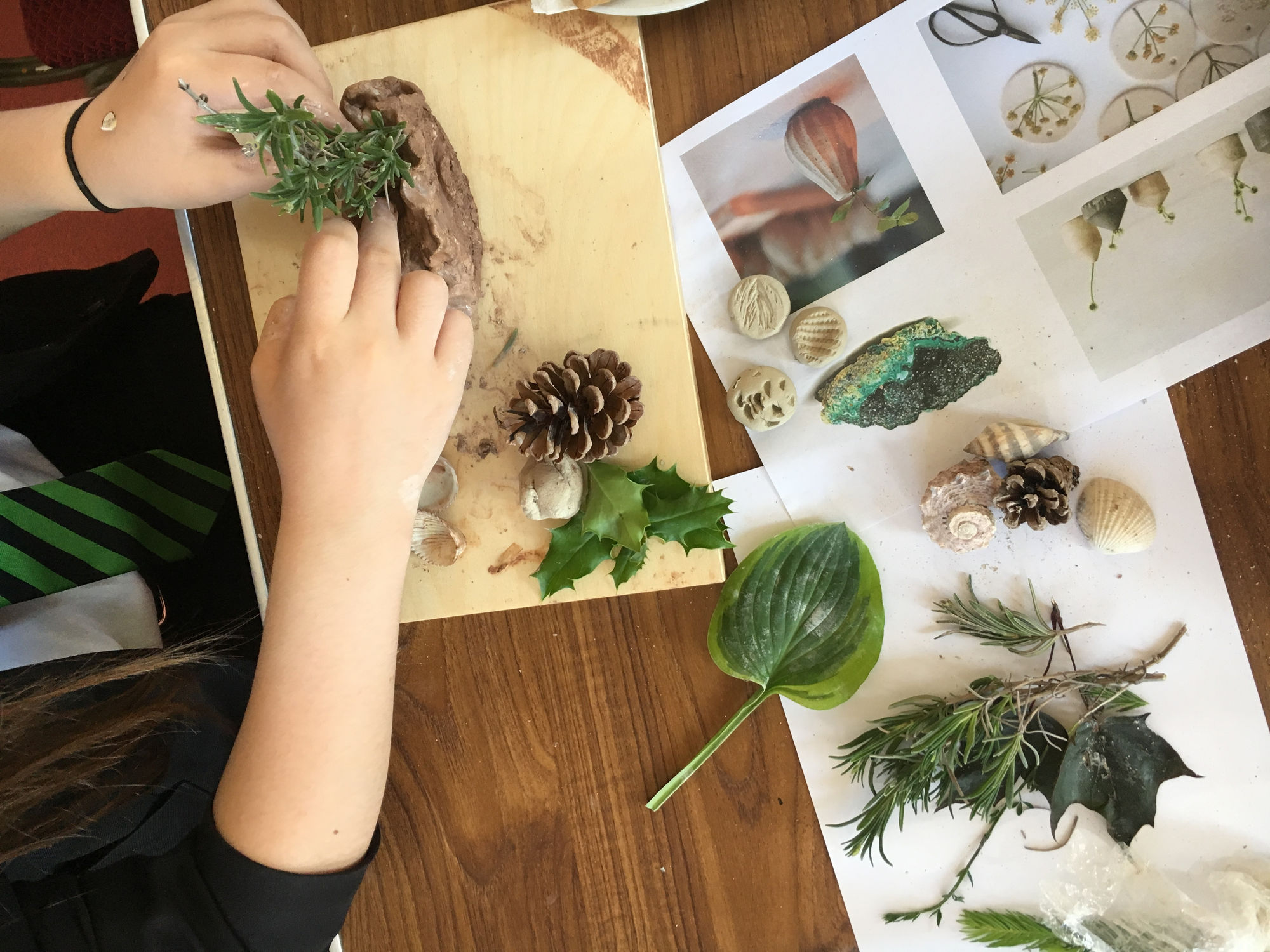 MODERN DECORATORS NEW PAINTERS