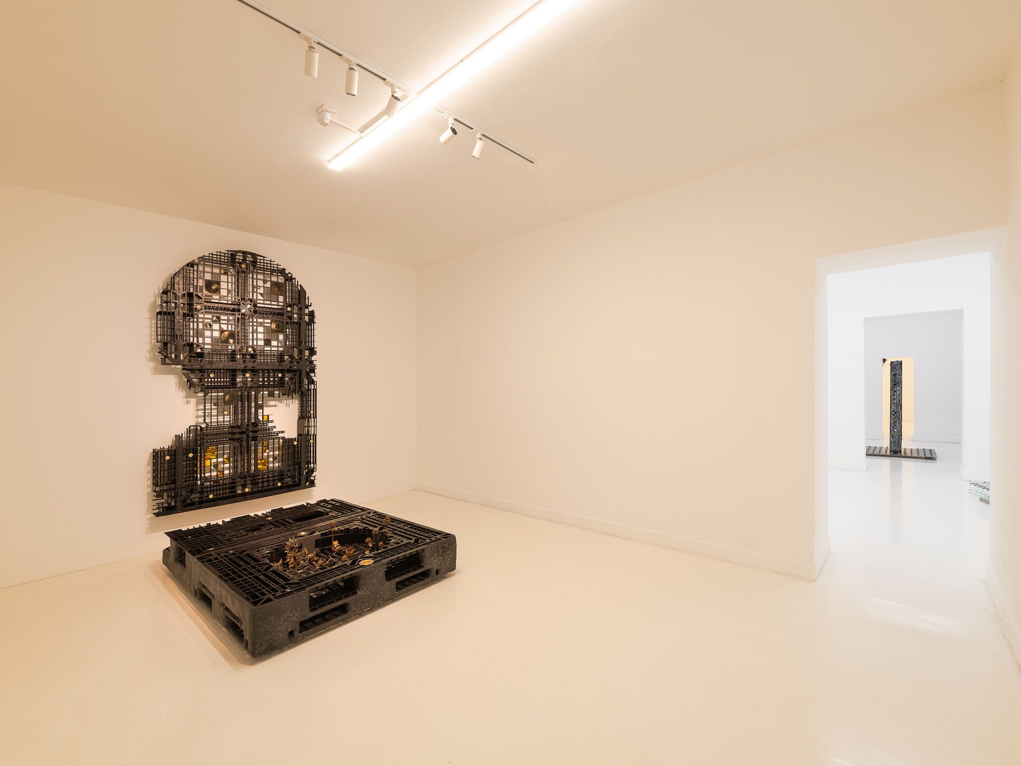 Leelee Chan: Silica Meadows