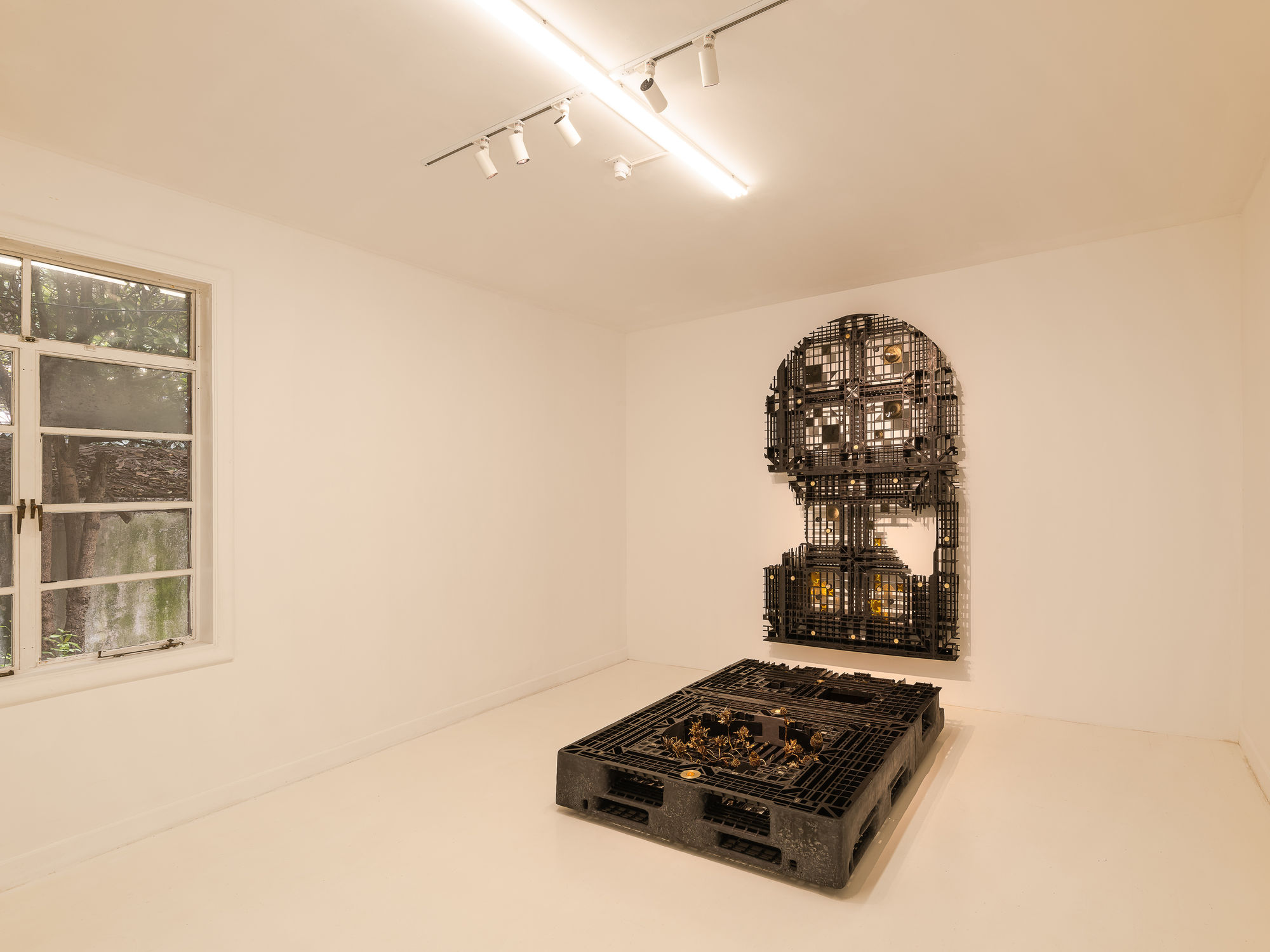 Leelee Chan: Silica Meadows