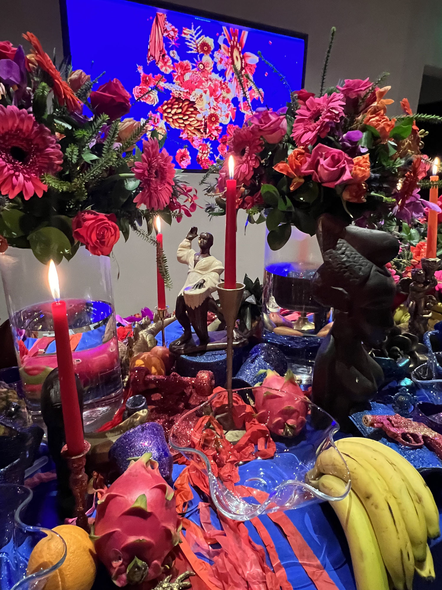 Re-Collections (rojo), La Mesa