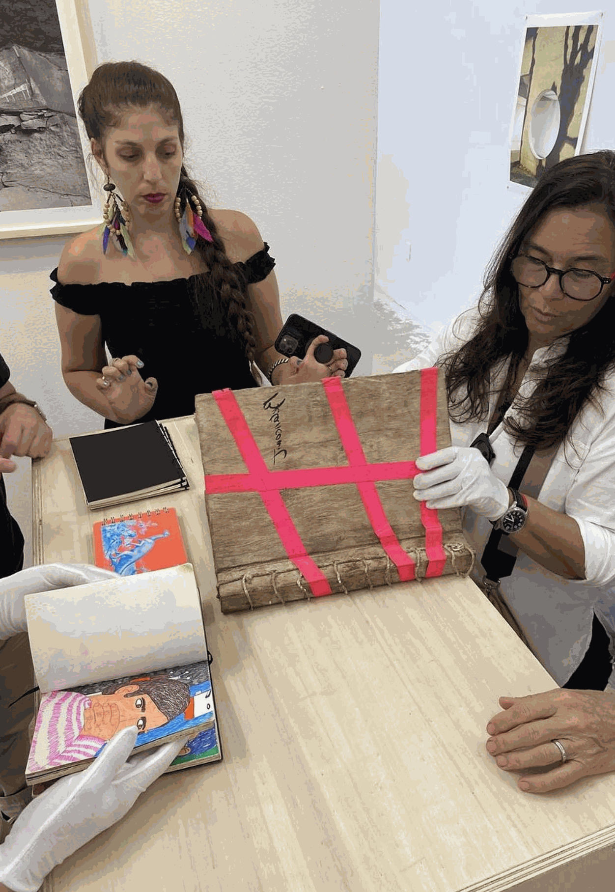 Simetría Doméstica, artist book presentation 2024