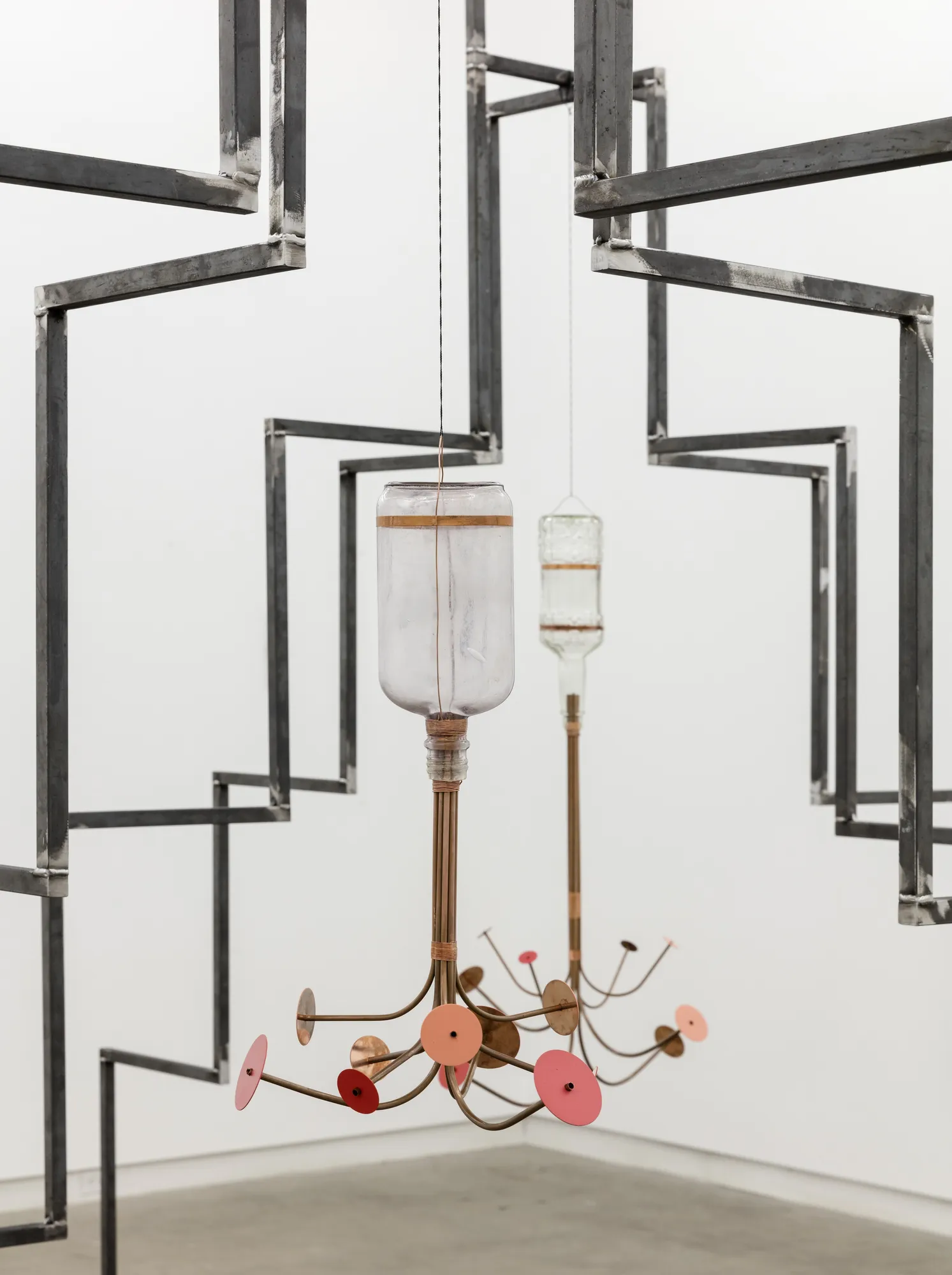 ETH YRTANNRY FO ISTDANCE