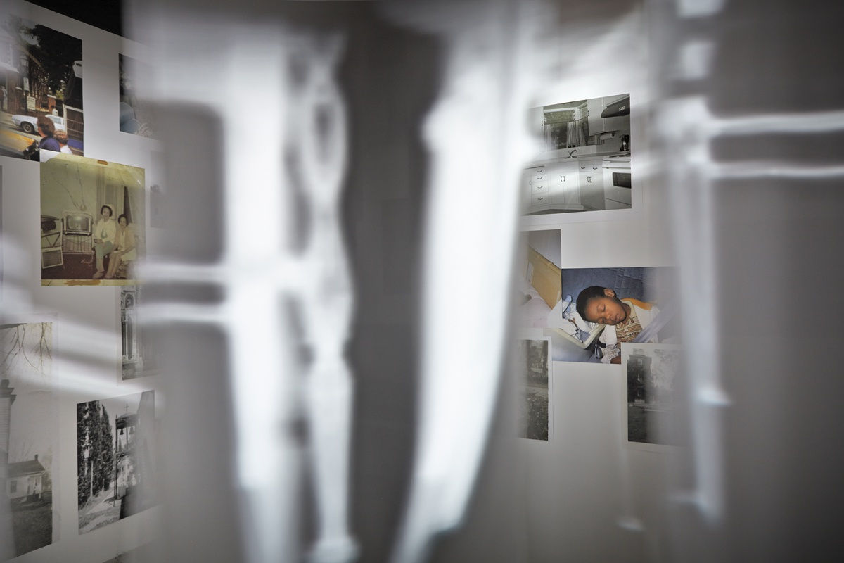 Simon Lee: MOTHER IS PASSING. COME AT ONCE.