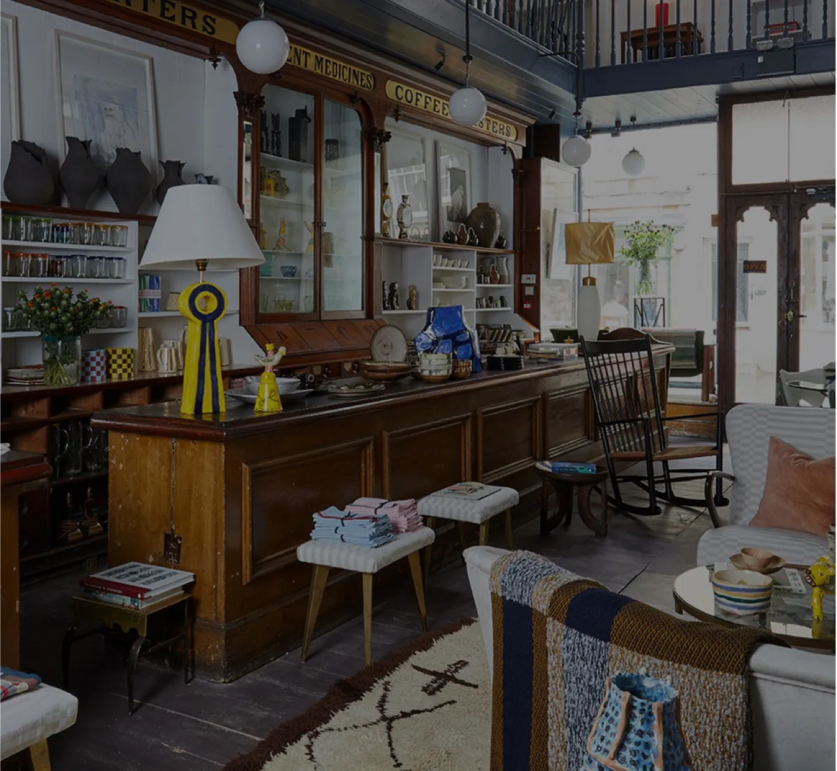 8 Margarets Building's Bath BA1 2LP +44 (0)1225 336 585 sue@8hollandstreet.com Tues to Sat 10am-6pm