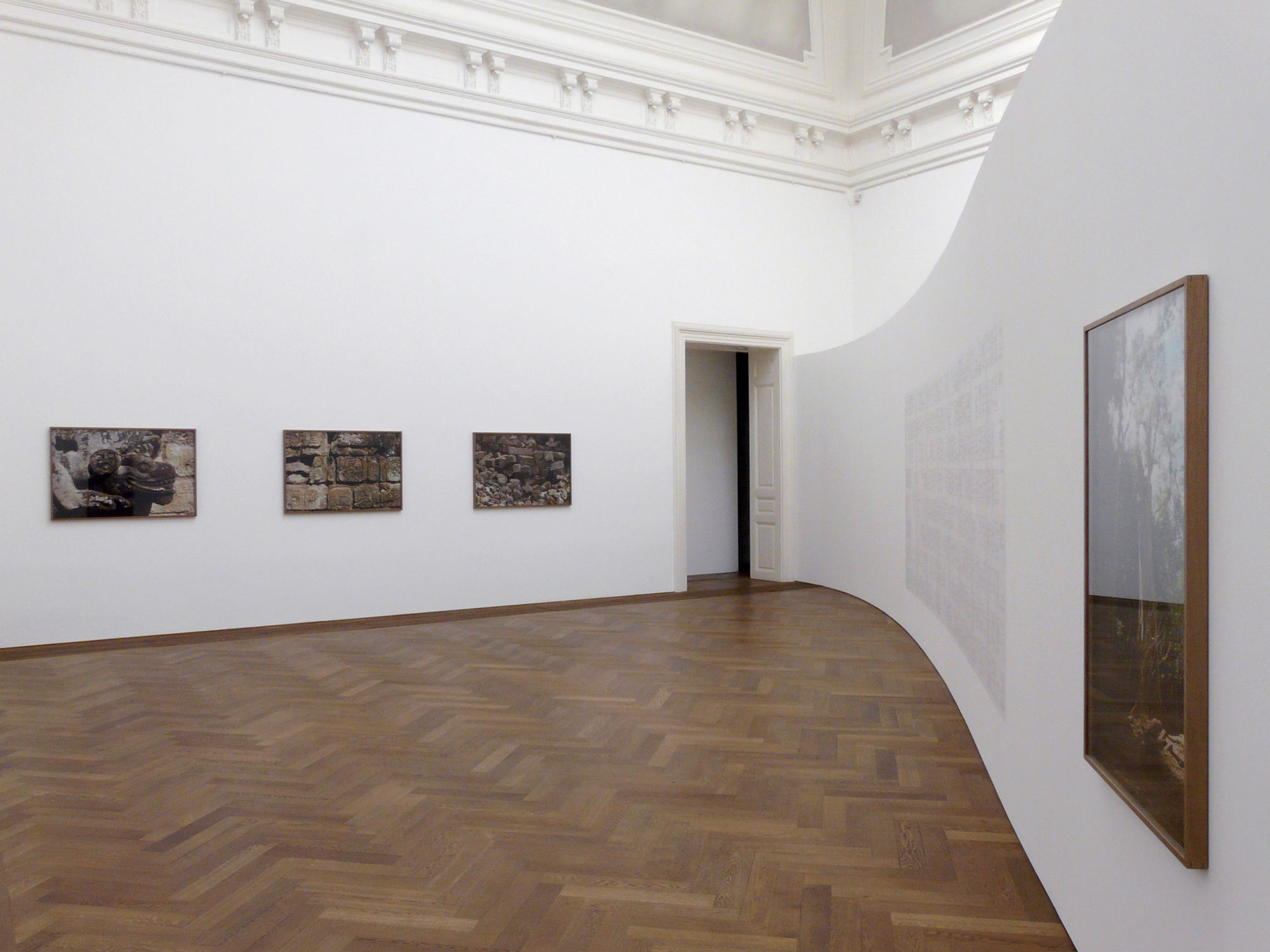 Peter Friedl, Working, exhibition view at Kunsthalle Basel, 18 January - 30 March 2008