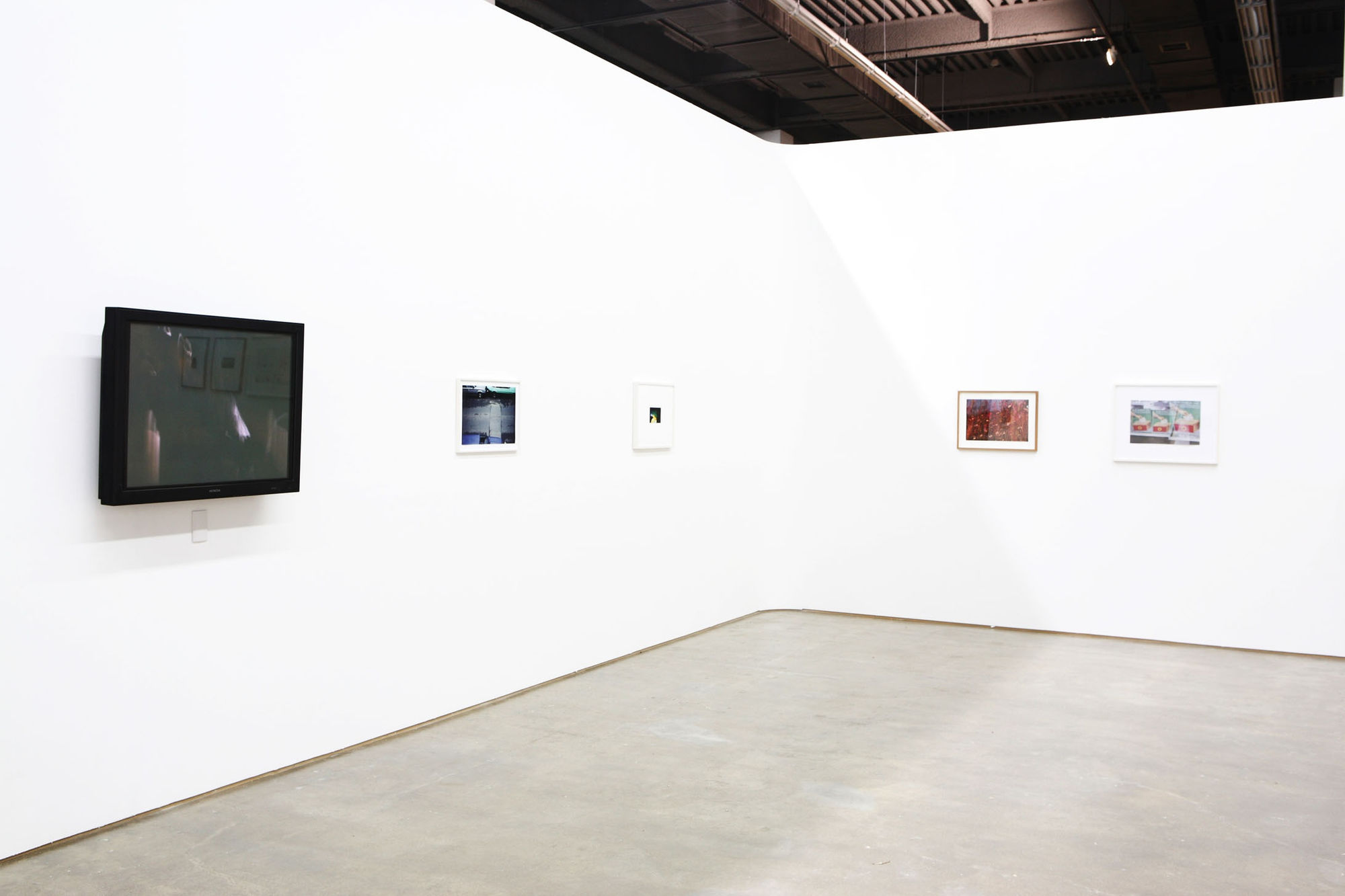 Peter_Friedl_Annual_Report_Curated_by_Okwui_Enwezor_2008 _7th_Gwangju_Biennale