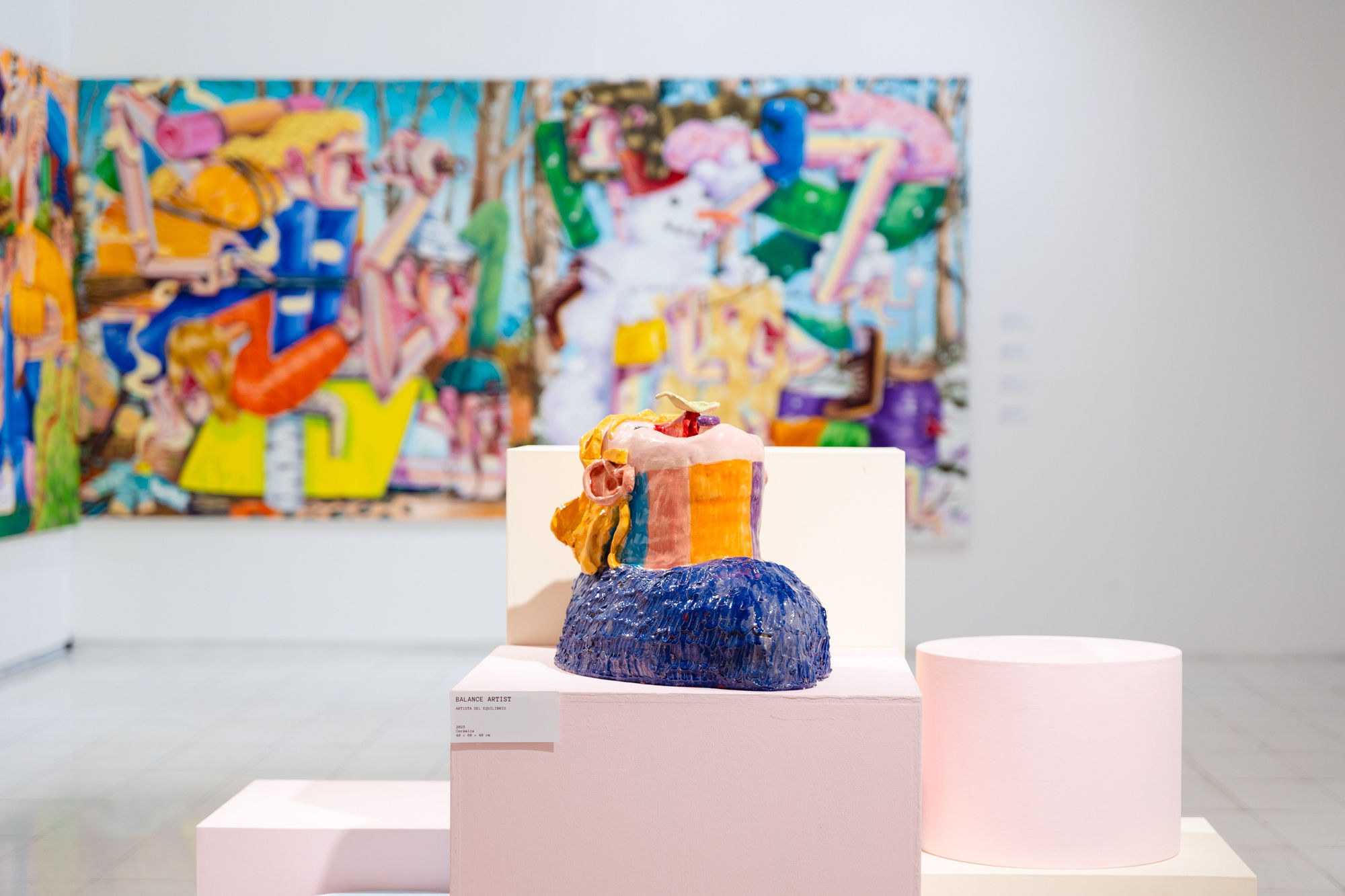 Akos Ezer: Törött pohár. El vaso está roto, lo sigo llenando. (2025)