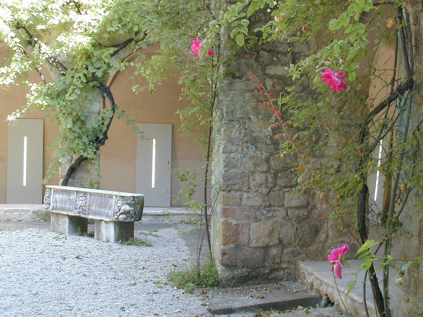 Bill CULBERT Château Sainte Roseline Galerie Catherine Issert 2001