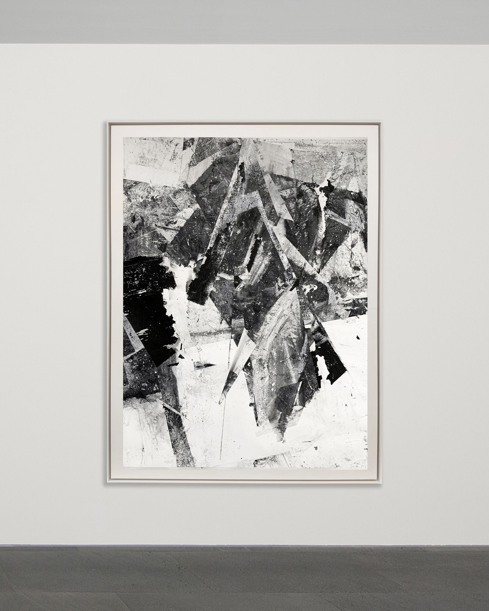 Zheng Chongbin Ridge, 2022 Ink and Acrylic on Xuan Paper 187 x 140 cm