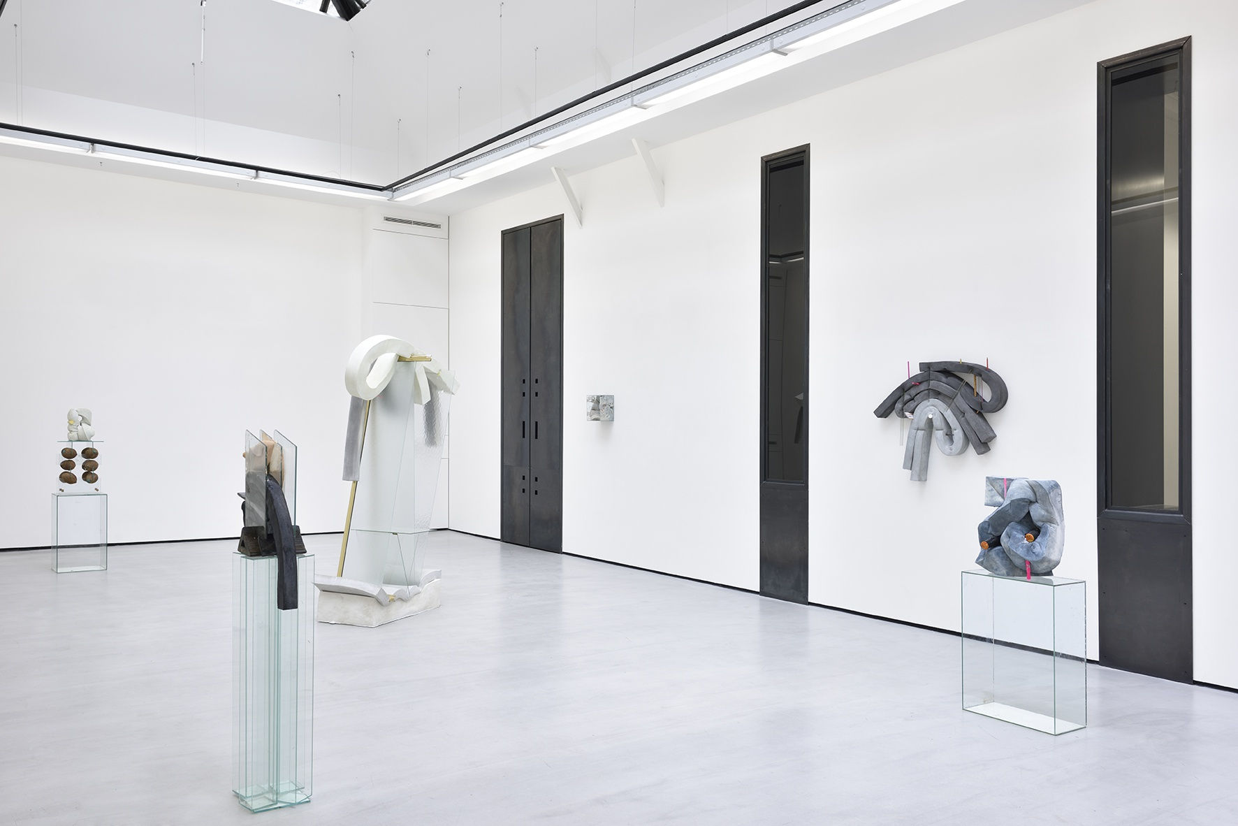 Dave Hardy Neck pillow 27.04 - 27.05.2017