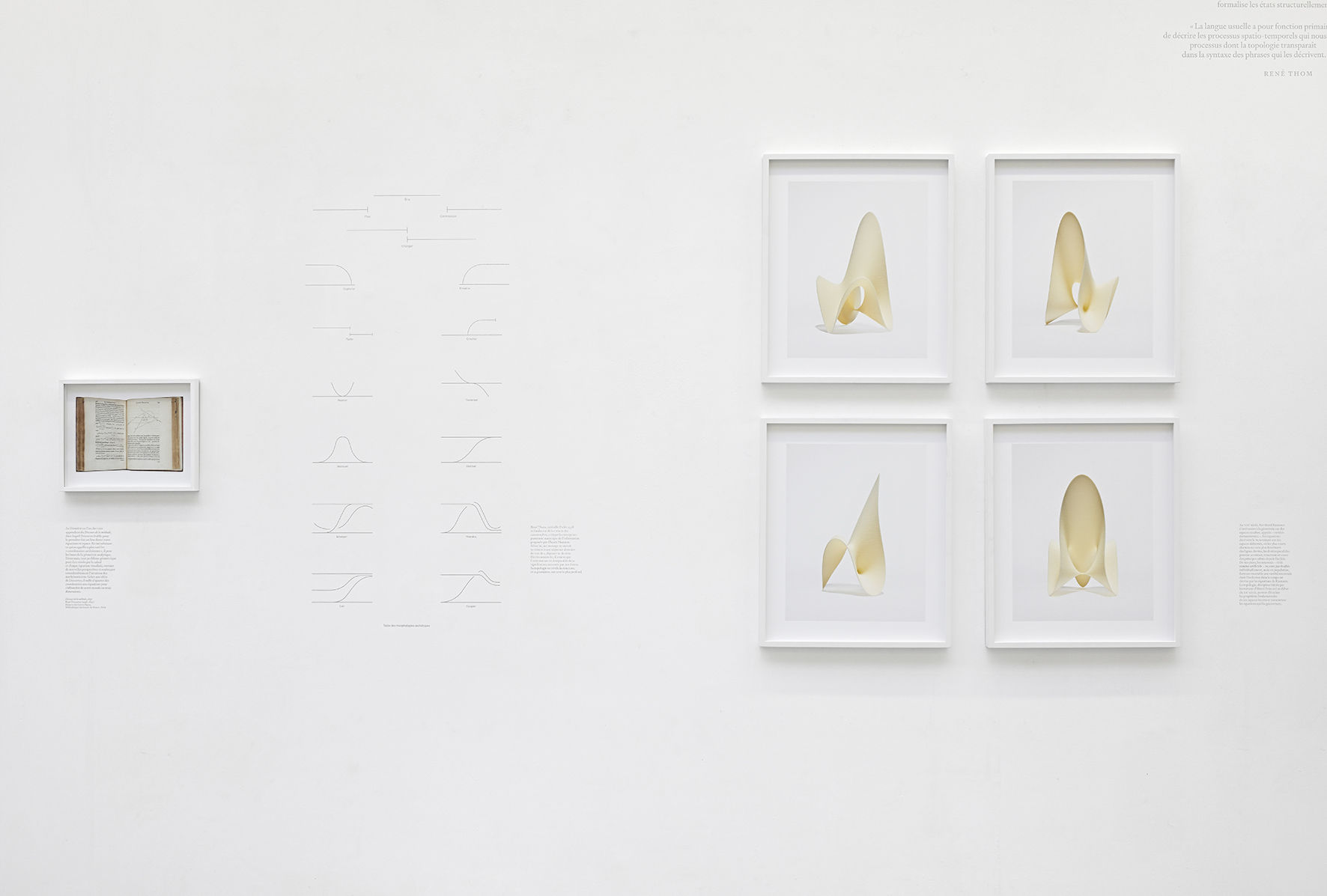 Les géométries de l'esprit, image latente, de Marina Gadonneix avec Victor Rambaud. Photo : Rebecca Fanuele.