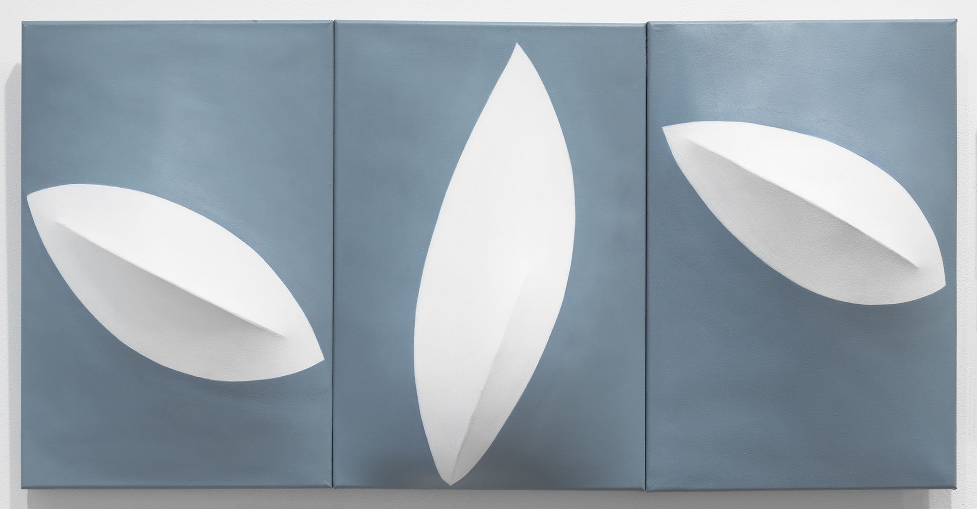 Zilia Sánchez El silencio de la brisa, 2018 Acrylic on stretched canvas 18 x 36 x 5 inches (45.7 x 91.4 x 12.7 cm) (GL12739) Sánchez achieves crescent-like curvatures and anatomical protrusions by stretching canvas over hand-molded wooden armatures, resulting in artworks that imbue painting with sculptural and architectural sensitivity. El silencio de la brisa [The Silence of Breeze] employs a deep, more saturated, blue as evolved from previously muted palettes, in a composition that is evocative of both natural and corporeal landscapes. Zilia Sánchez’s work is characterized by her distinctive approach to formal abstraction through the use of undulating silhouettes, muted color palettes, and a unique, sensual vocabulary. She is primarily recognized for her shaped canvases, first created in Havana in the 1950s and further developed while living in Havana, New York City, and Madrid. Sánchez’s signature style consists of stretching canvas over hand-molded wooden armatures and painting them with acrylic. Over her 65-year career, Sánchez has explored the juxtapositions between the feminine and the masculine, the painterly and the sculptural, the personal and the universal, the exterior body and the interior self. The reduced color palettes in her compositions as well as the serial processes she employs, connect her to Minimalism, though the sensuality and embrace of the curve in her work bear witness to the distinct language Sánchez has developed. The artist’s first full retrospective, Zilia Sánchez: Soy Isla, was recently organized by the Phillips Collection, Washington DC and traveled to El Museo del Barrio, New York and Museo de Arte de Ponce, Puerto Rico. Her work was included in the 57th International Art Exhibition – La Biennale di Venezia, VIVA ARTE VIVA, curated by Christine Macel. Sánchez’s work is included in international museum and public collections including the Colección Isabel y Agustín Coppel, Mexico City, Mexico; El Museo del Barrio, New York, New York; Israel Museum, Jerusalem, Israel; Museo de Arte de Ponce, Puerto Rico; Museum of Contemporary Art, Chicago, Illinois; Colby College Museum of Art, Waterville, Maine; Museum of Latin American Art in Buenos Aires MALBA, Argentina; Museum of Modern Art, New York, New York; National Museum of Fine Arts in Havana, Cuba; Perez Art Museum Miami, Florida; Princeton University Art Museum, New Jersey; Rose Art Museum, Brandeis University, Waltham, Massachusetts; Solomon R. Guggenheim Museum, New York, New York; Tate, London, England; and The Phillips Collection, Washington, DC. The artist lives and works in San Juan, Puerto Rico, where she permanently settled in the­ early 1970s. She was born in 1926 in Havana, Cuba.