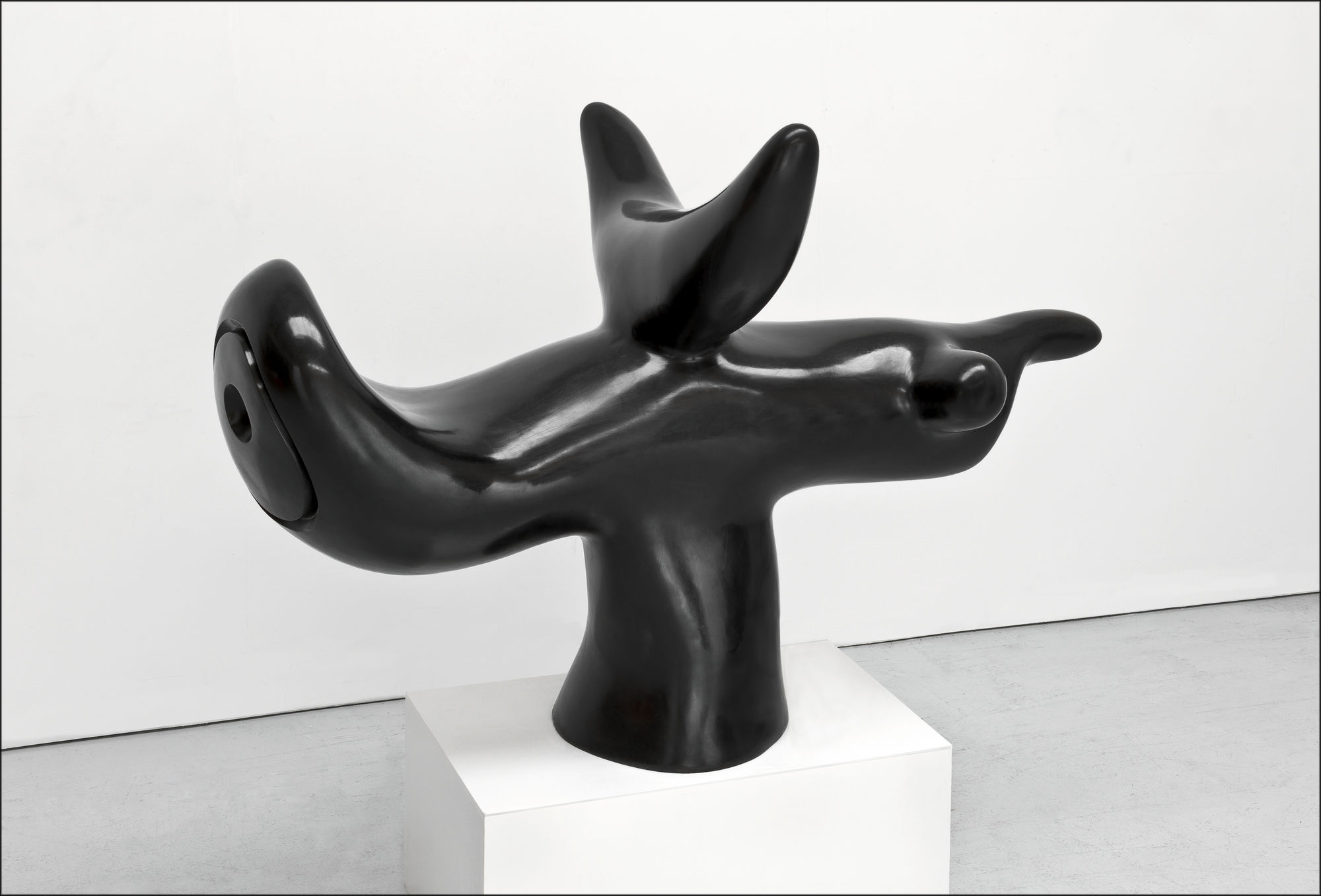 Joan Mir&oacute; Oiseau solaire, 1966 (Foundry date 1997) Bronze 47.2 x 78.9 x 40.2 inches (120 x 180 x 102 cm) Edition of 8 + 3 AP Ed. EA III/III