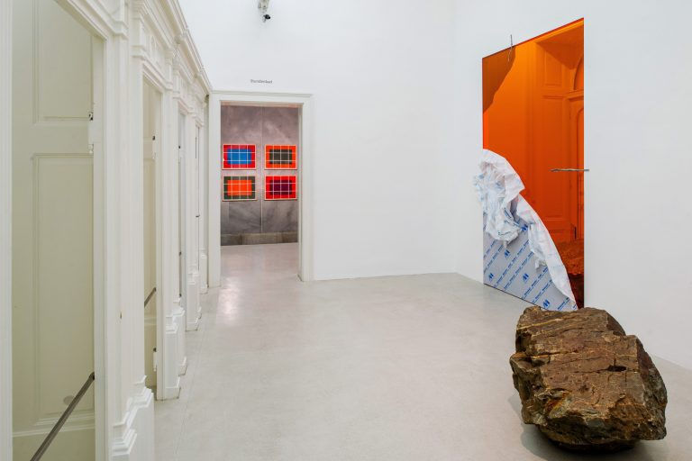 EDGES ANGLES LINES CURVES